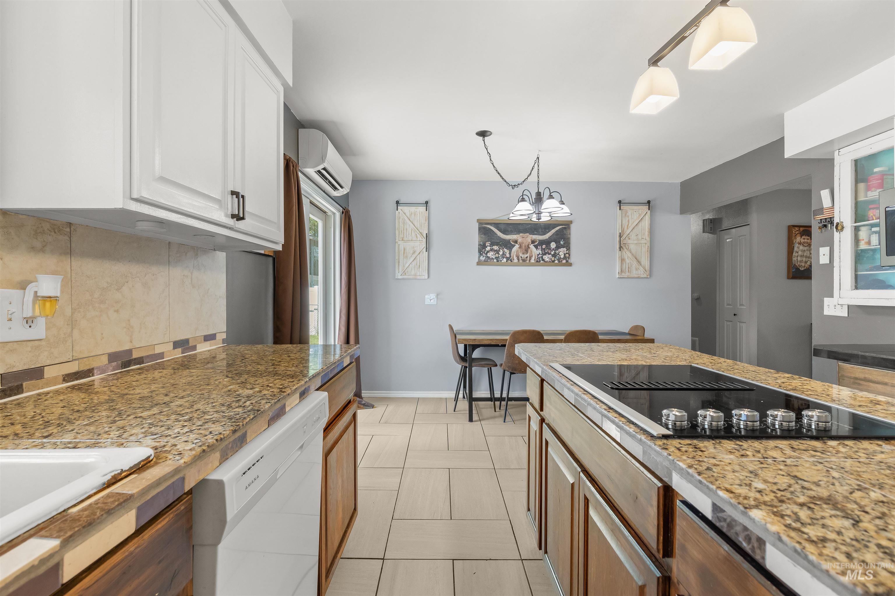 1428 Bryden Ave Property Photo 15