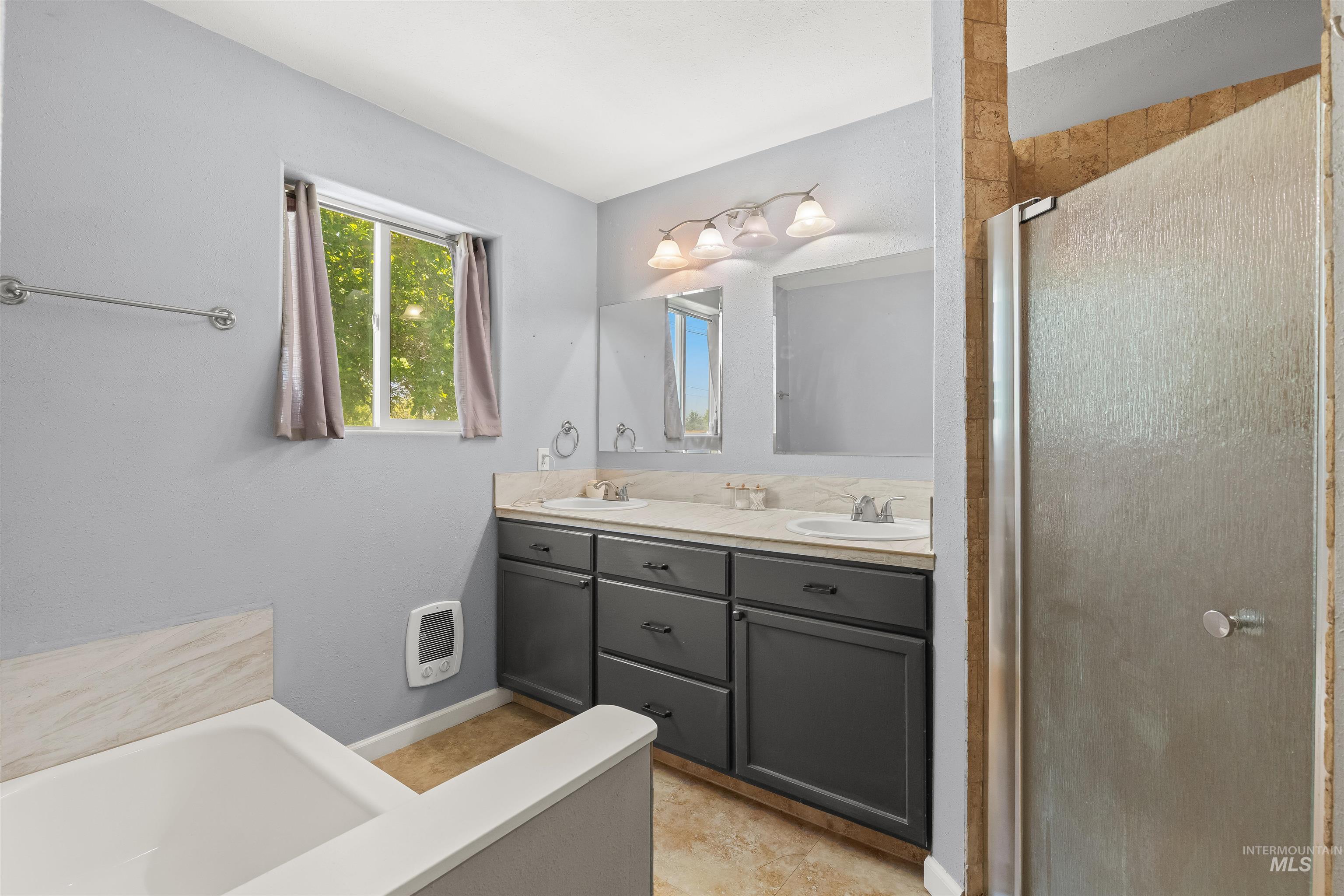 1428 Bryden Ave Property Photo 19