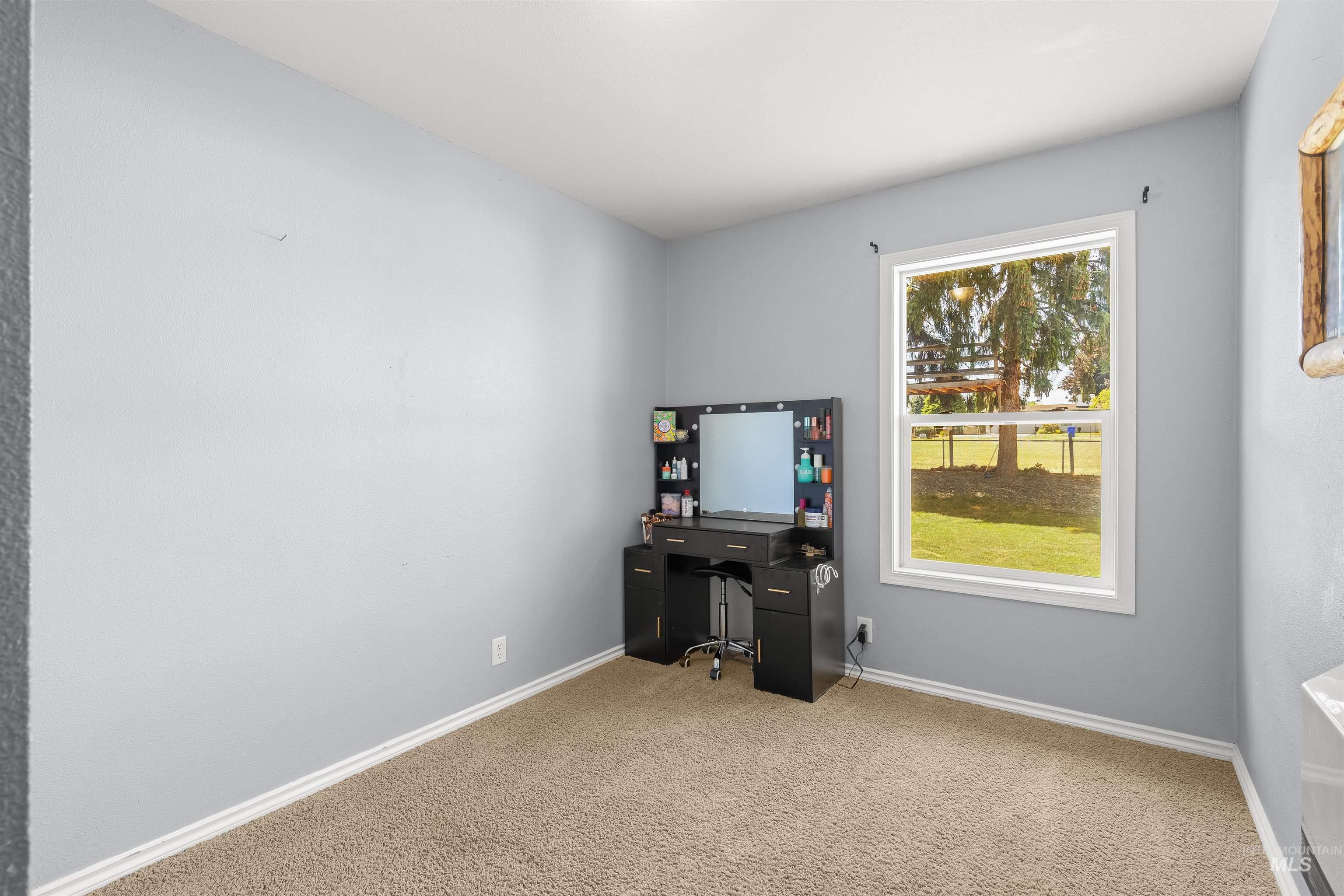1428 Bryden Ave Property Photo 23