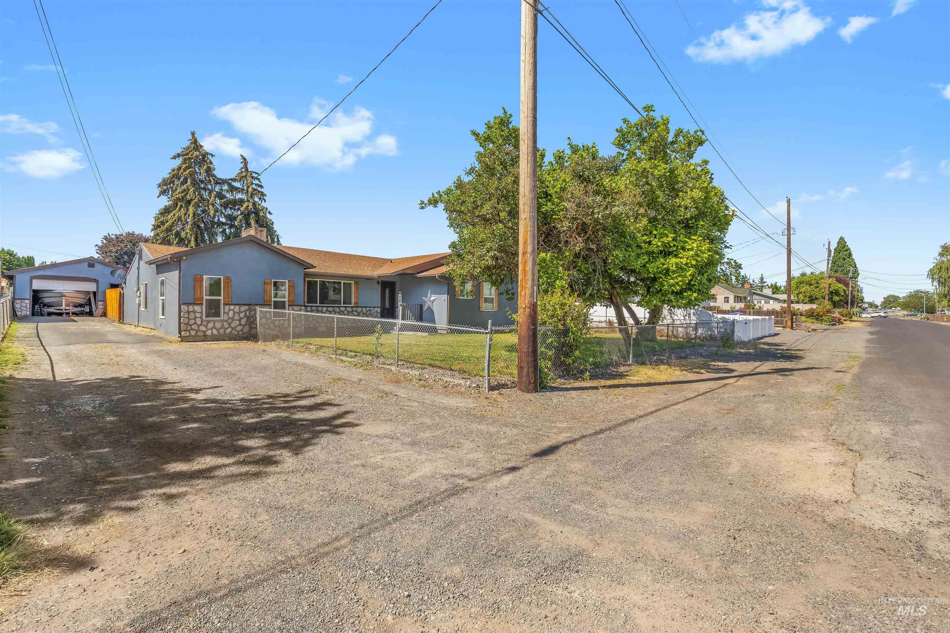 1428 Bryden Ave Property Photo 35