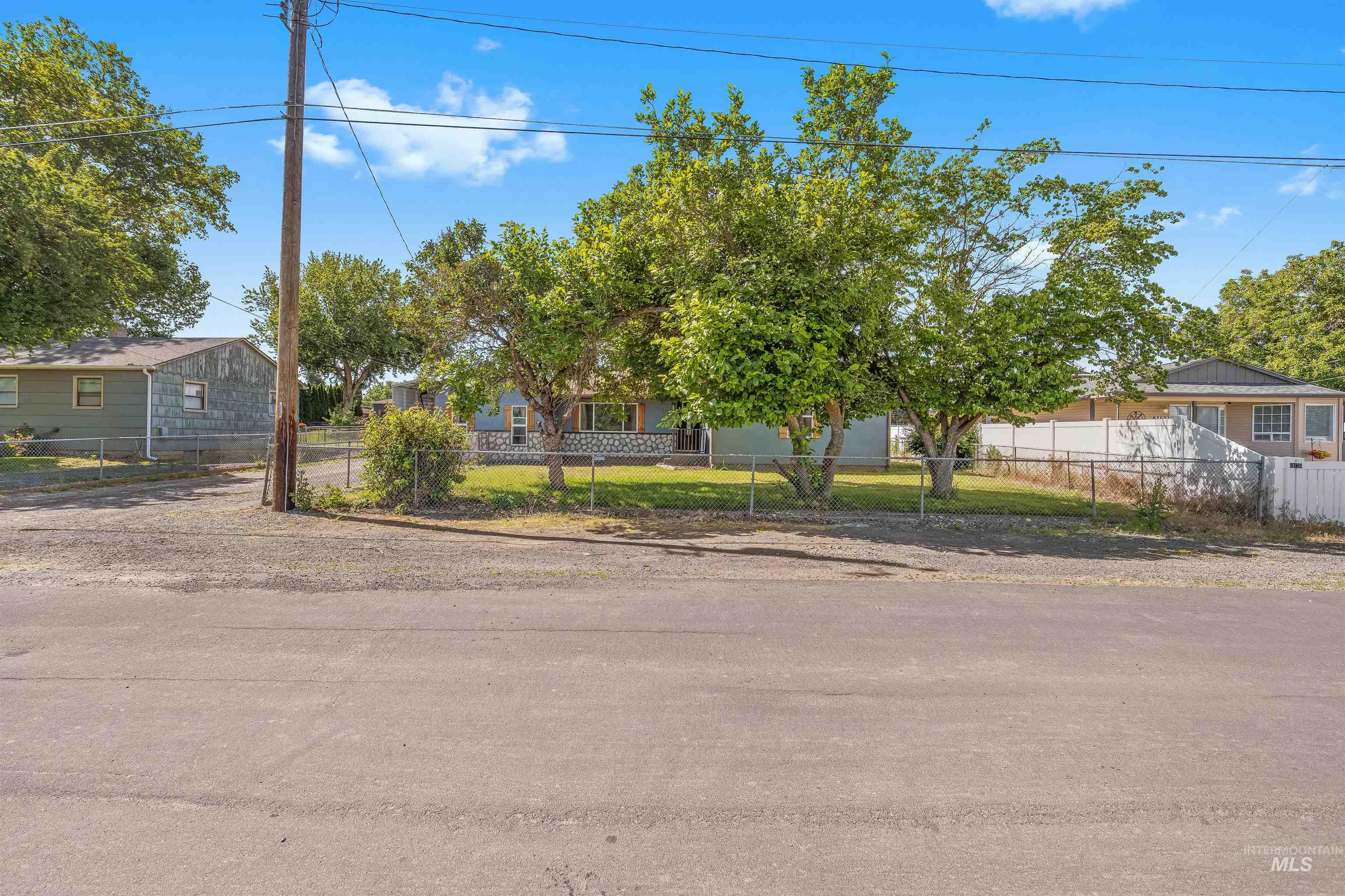 1428 Bryden Ave Property Photo 39