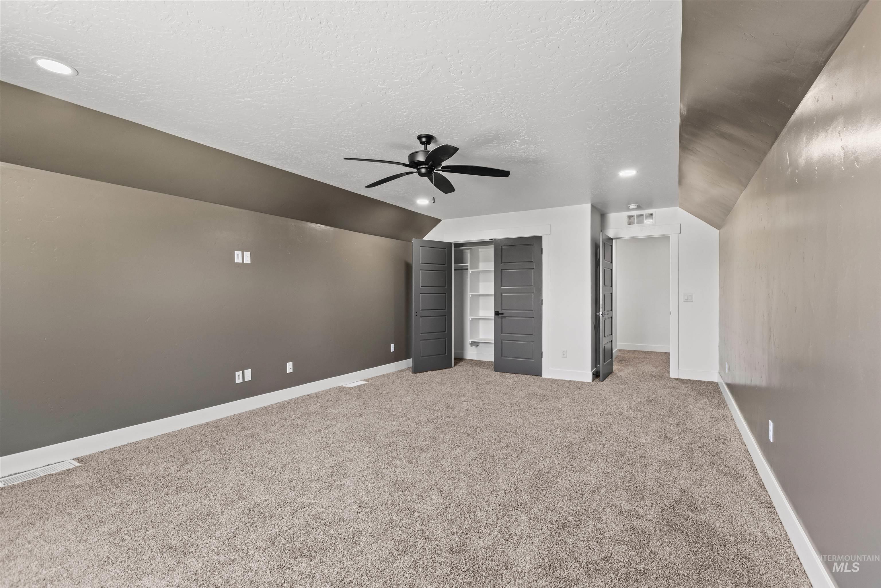 1107 W Blaine Ave Property Photo 37