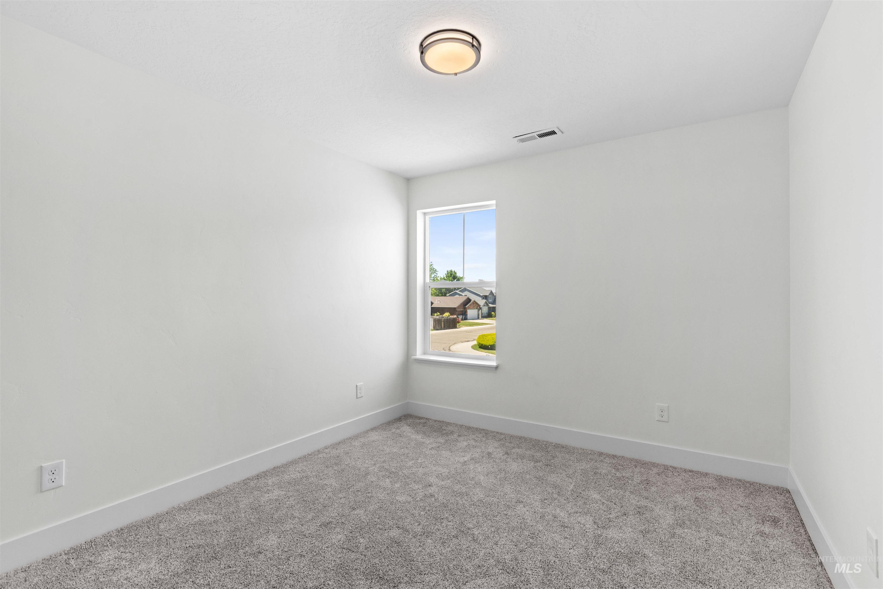 1207 W Blaine Ave Property Photo 27