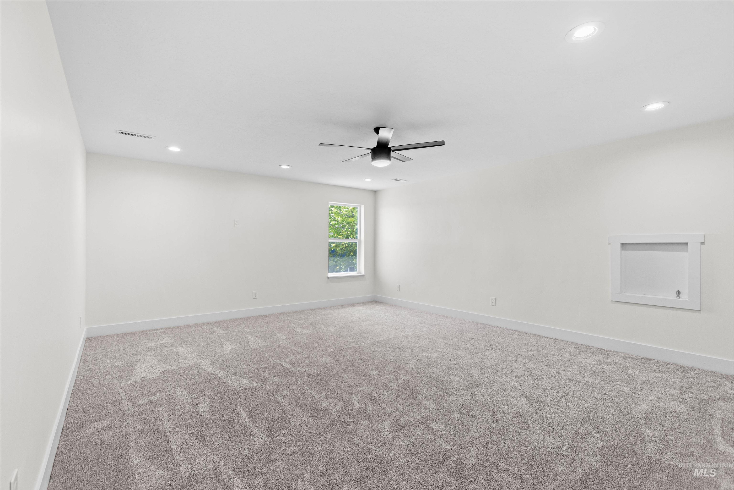 1207 W Blaine Ave Property Photo 31