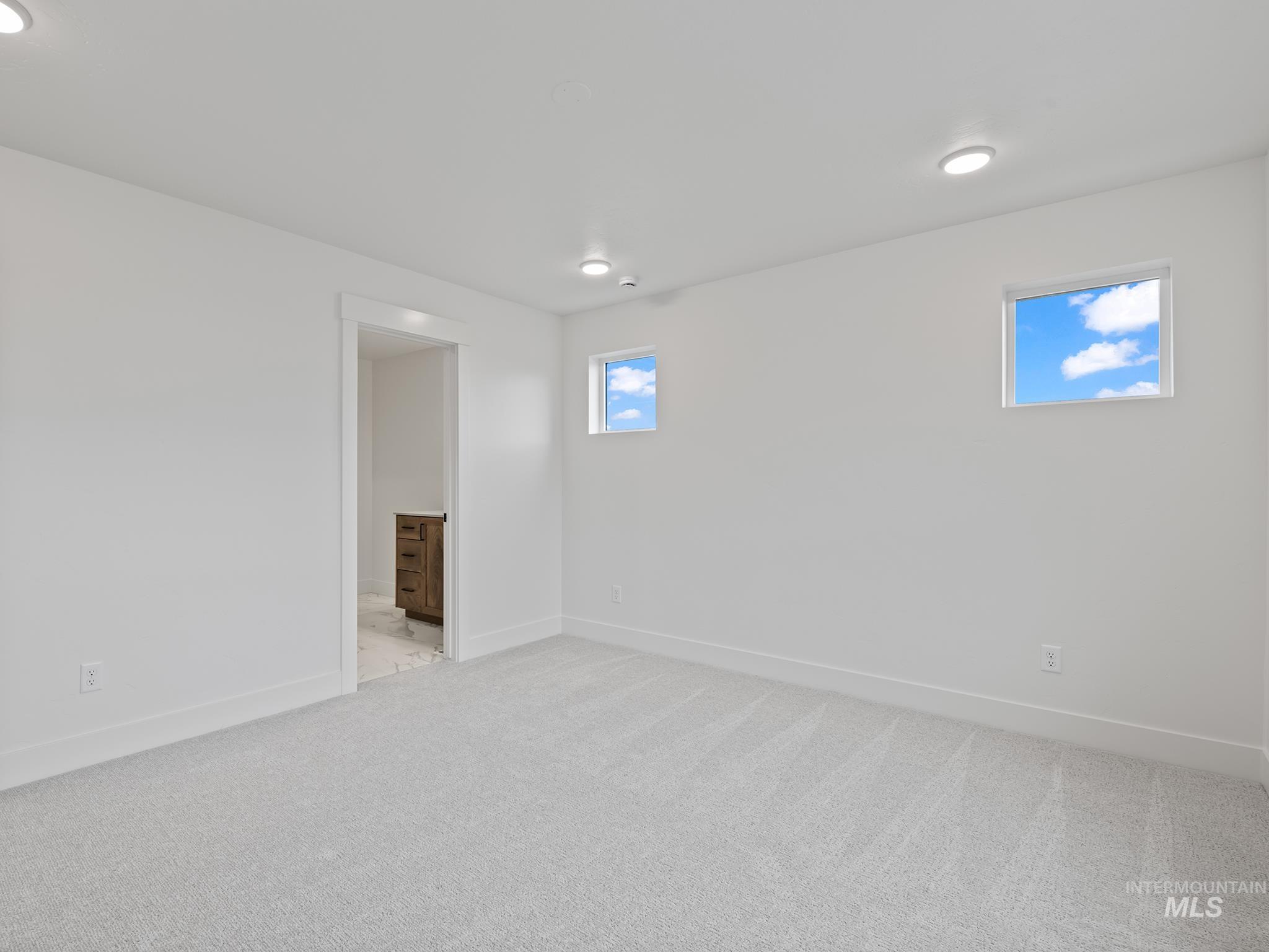 6357 S Sachet Property Photo 15
