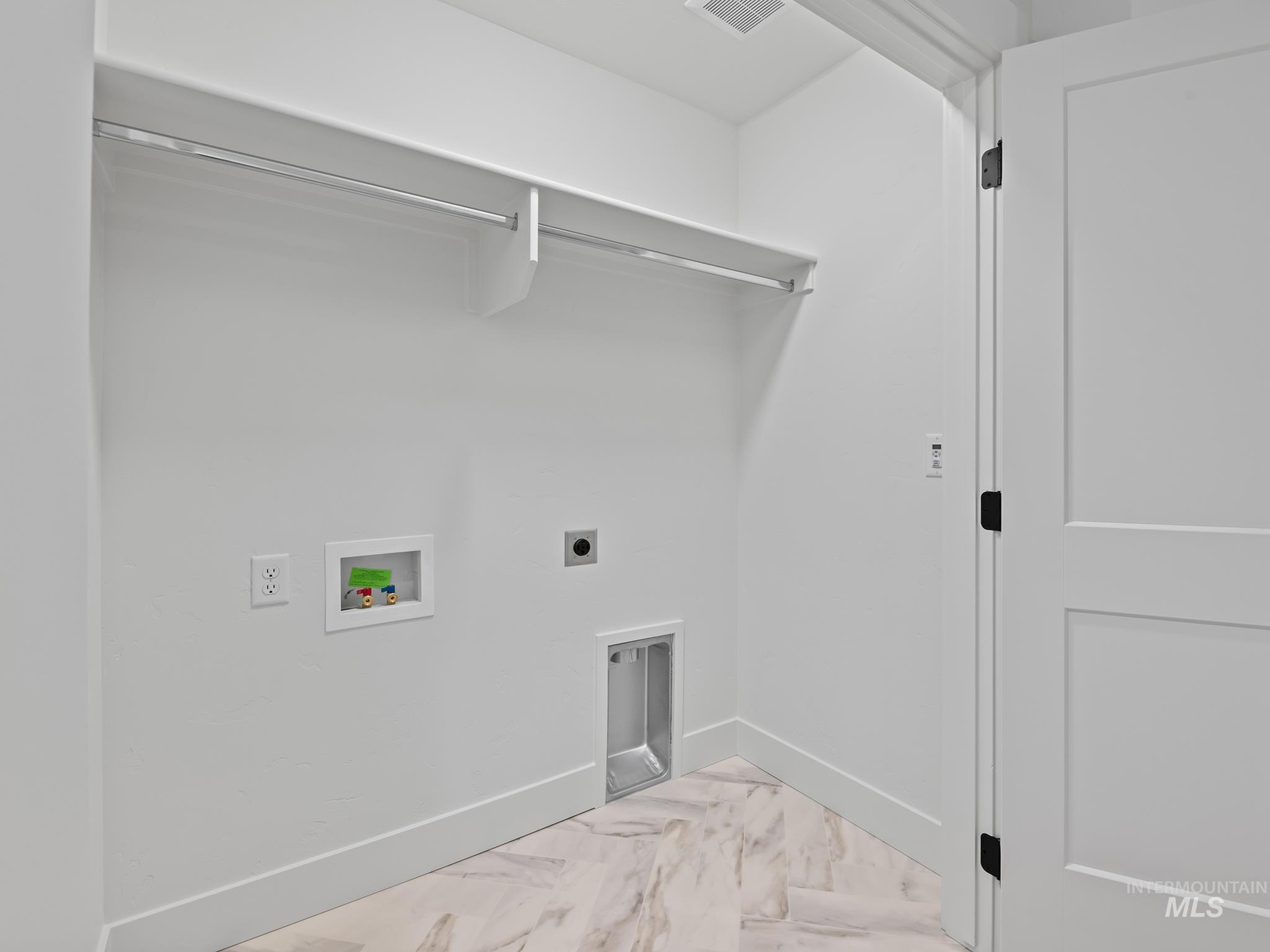 6357 S Sachet Property Photo 23