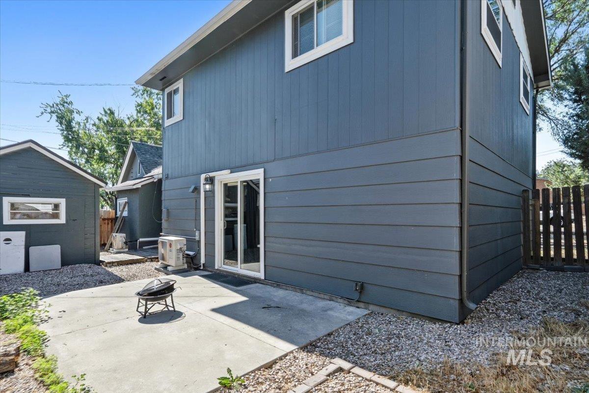 1510 W Hale Property Photo 3