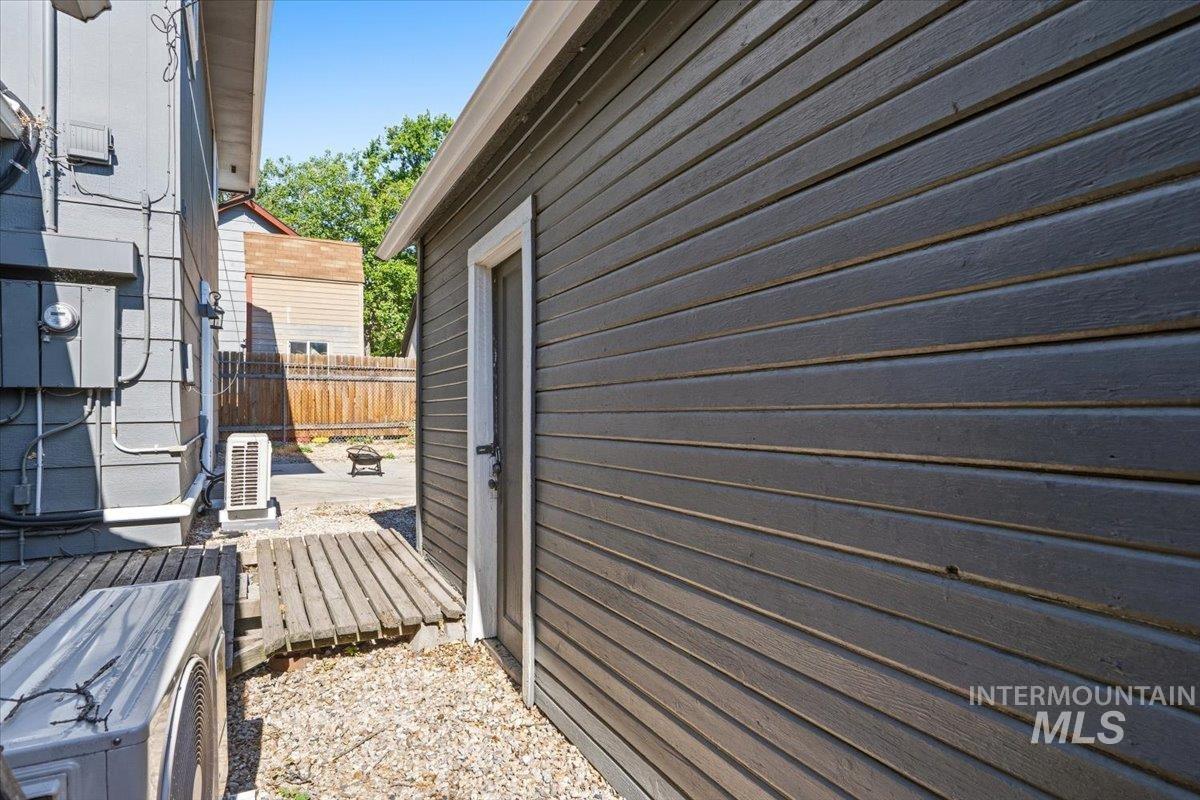 1510 W Hale Property Photo 11