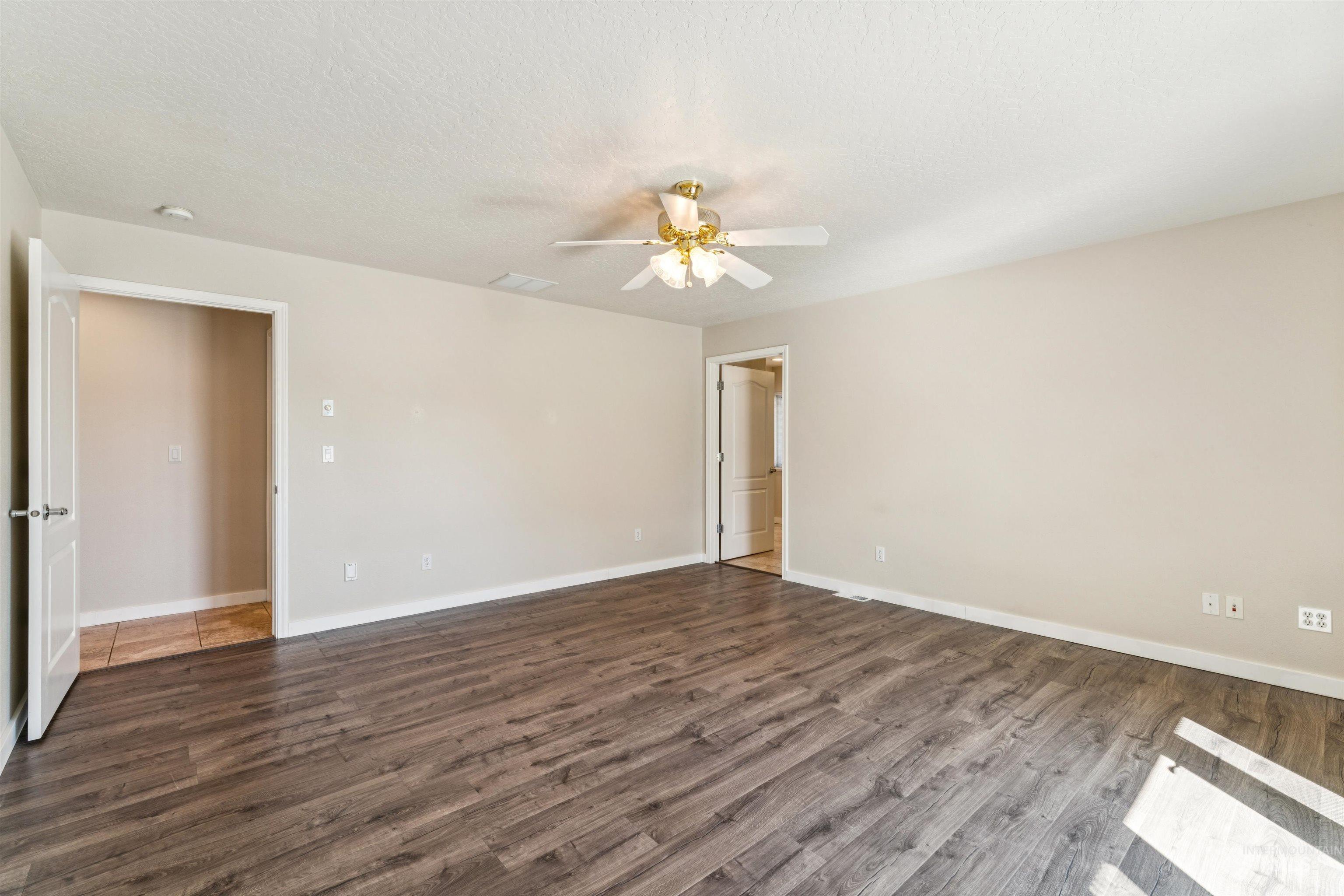 2099 Shelley Drive Property Photo 16
