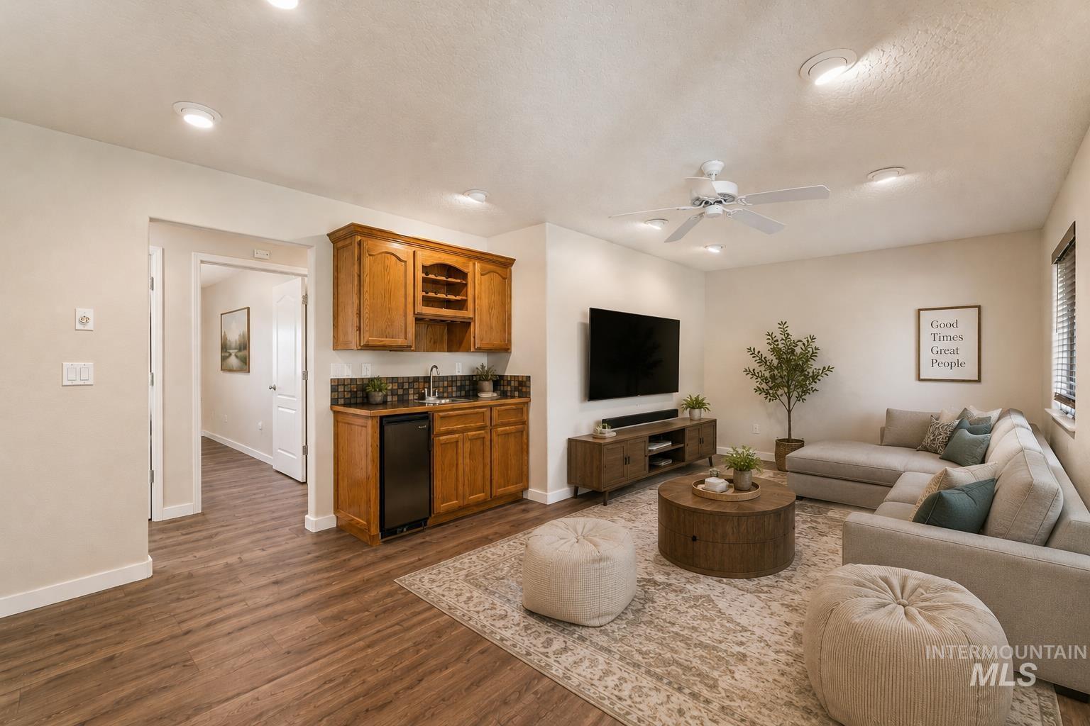 2099 Shelley Drive Property Photo 22