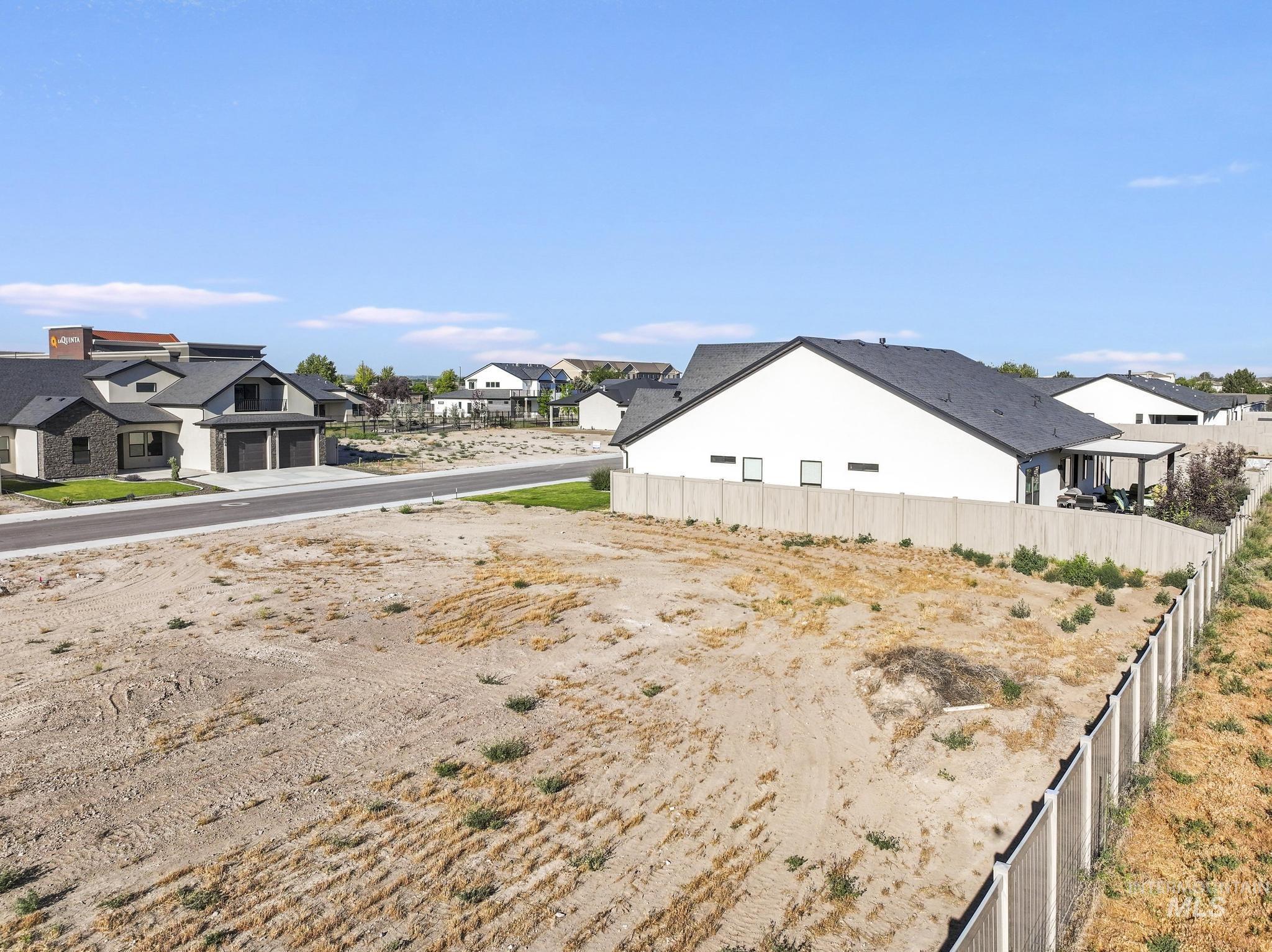 595 Canyon Falls Dr Property Photo 17