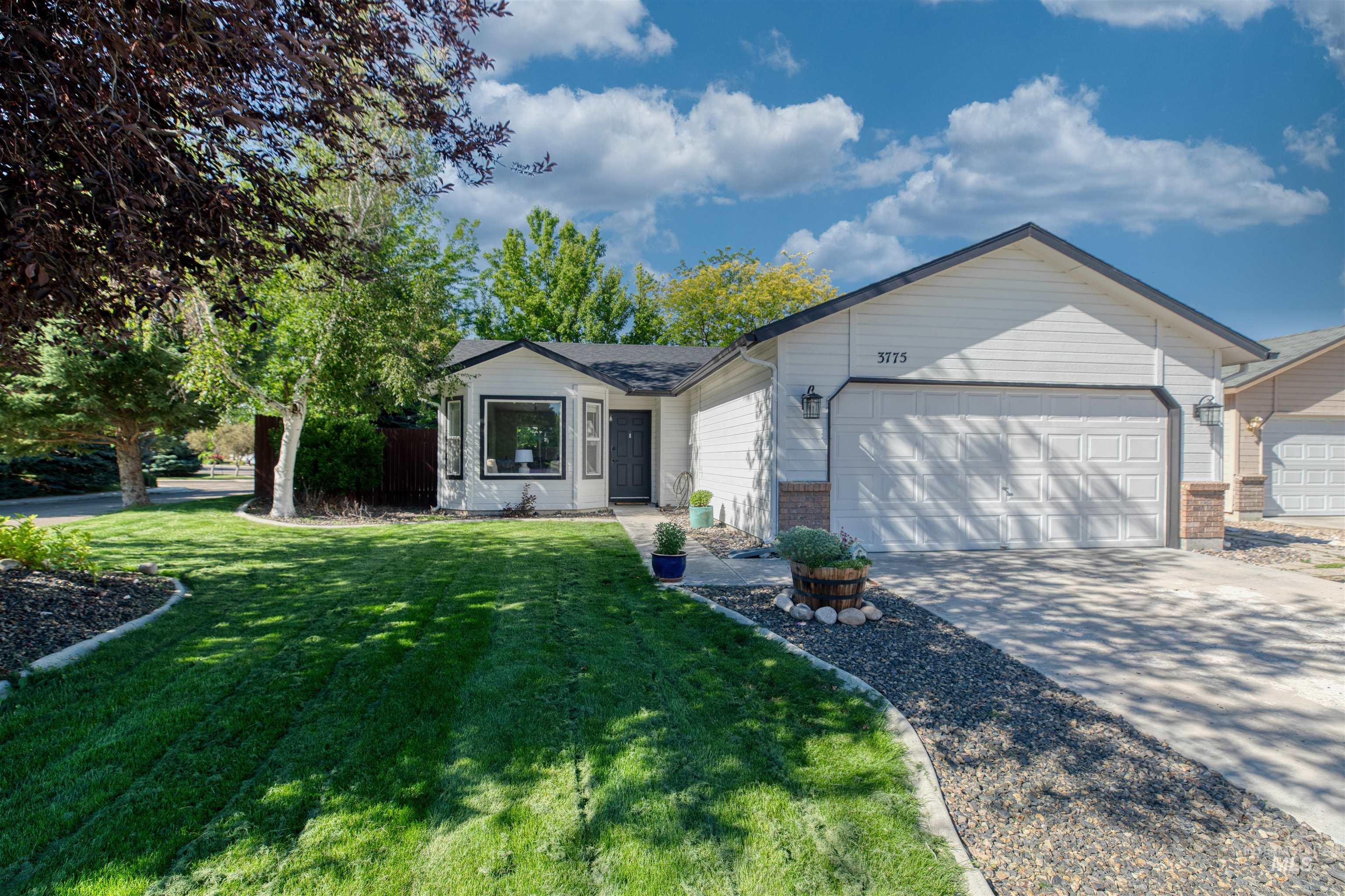 3775 E Wormwood Ct Property Photo 3