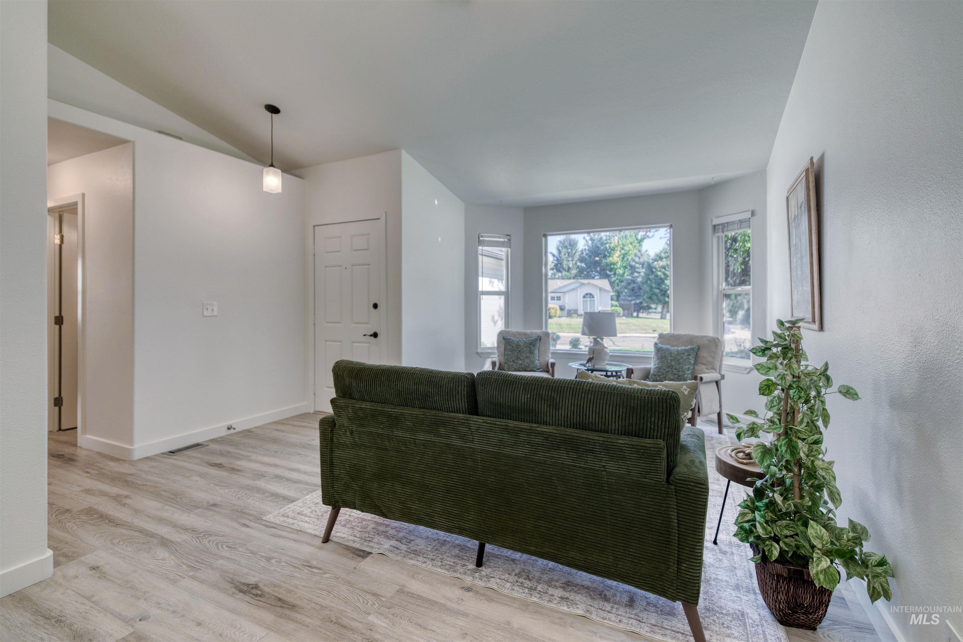 3775 E Wormwood Ct Property Photo 4