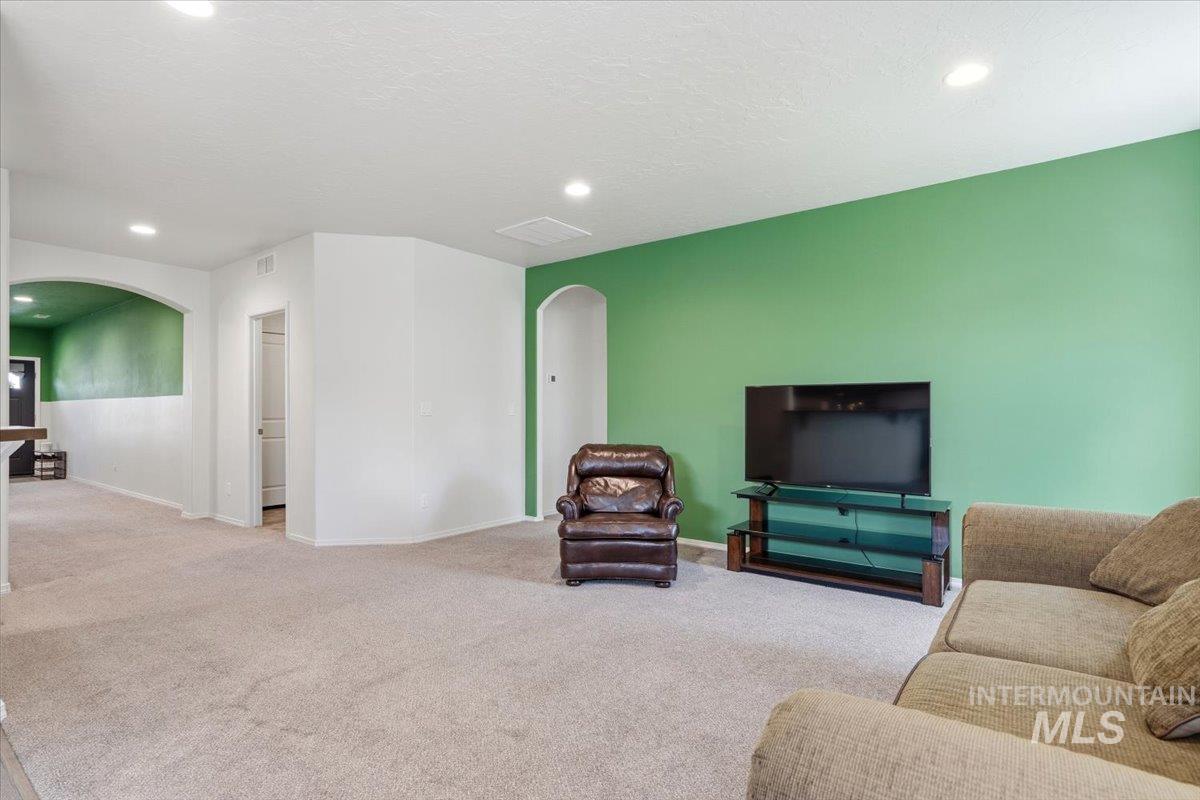 2301 W Skylar St Property Photo 14