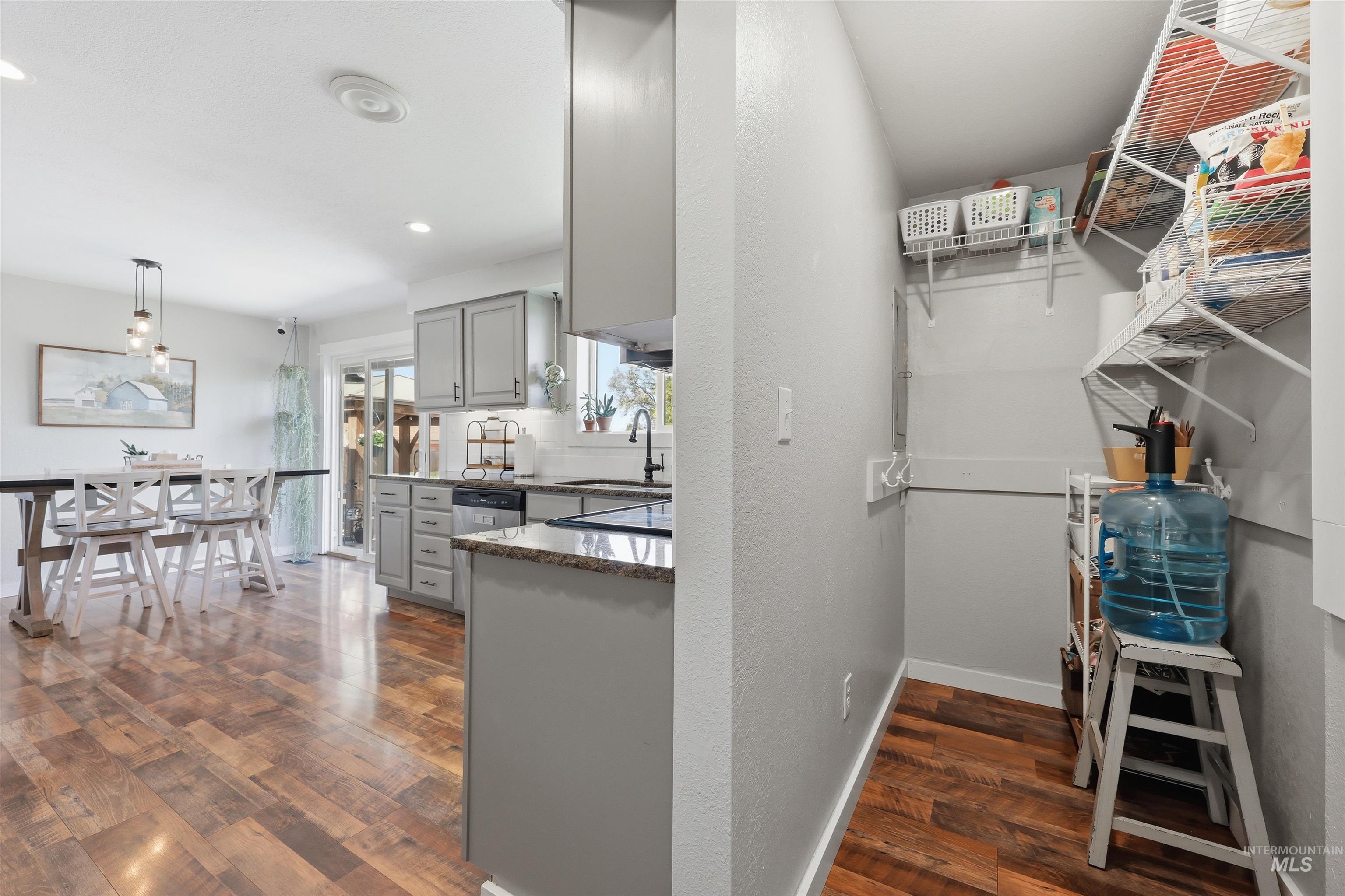 10370 Cherry Ln Property Photo 14