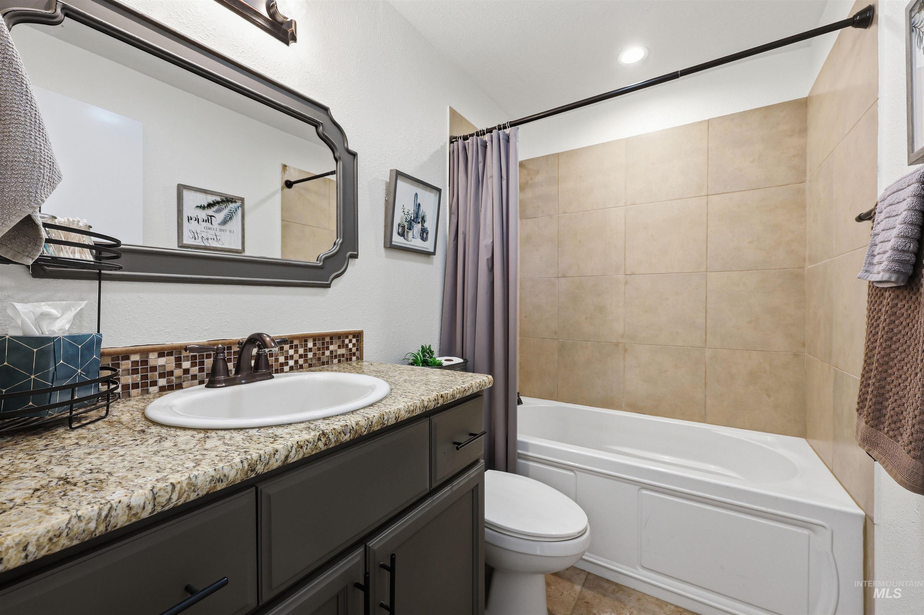 10370 Cherry Ln Property Photo 17