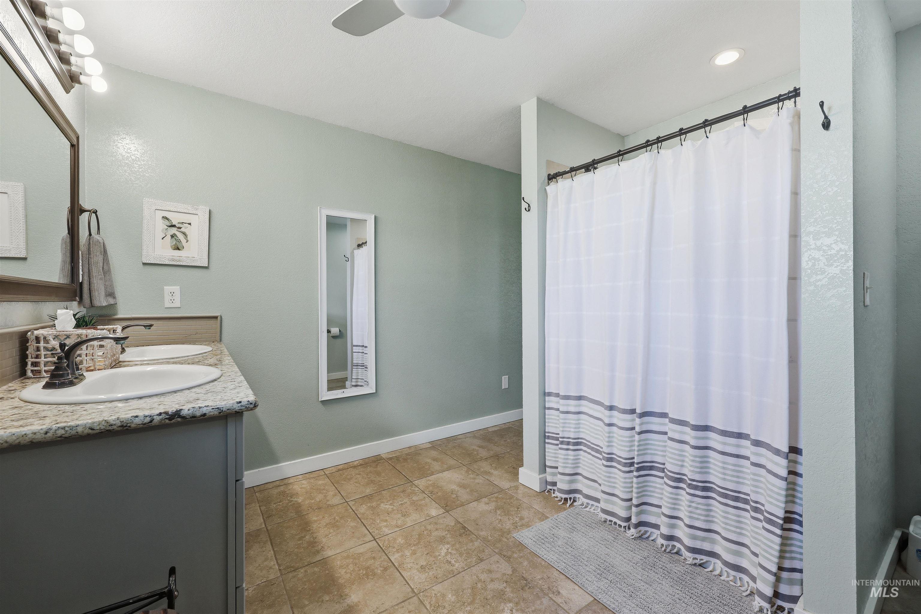 10370 Cherry Ln Property Photo 22