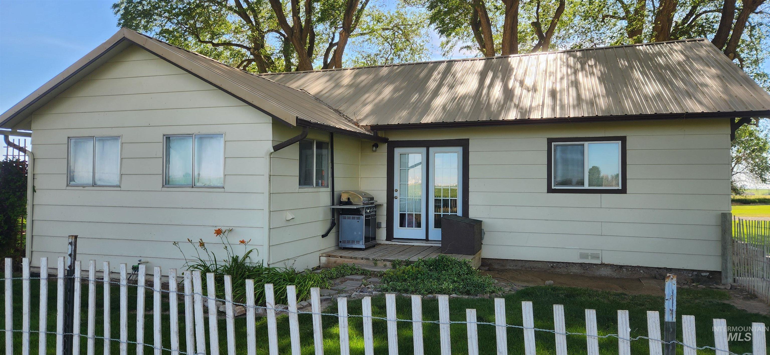 1641 E 3800 N Property Photo 2