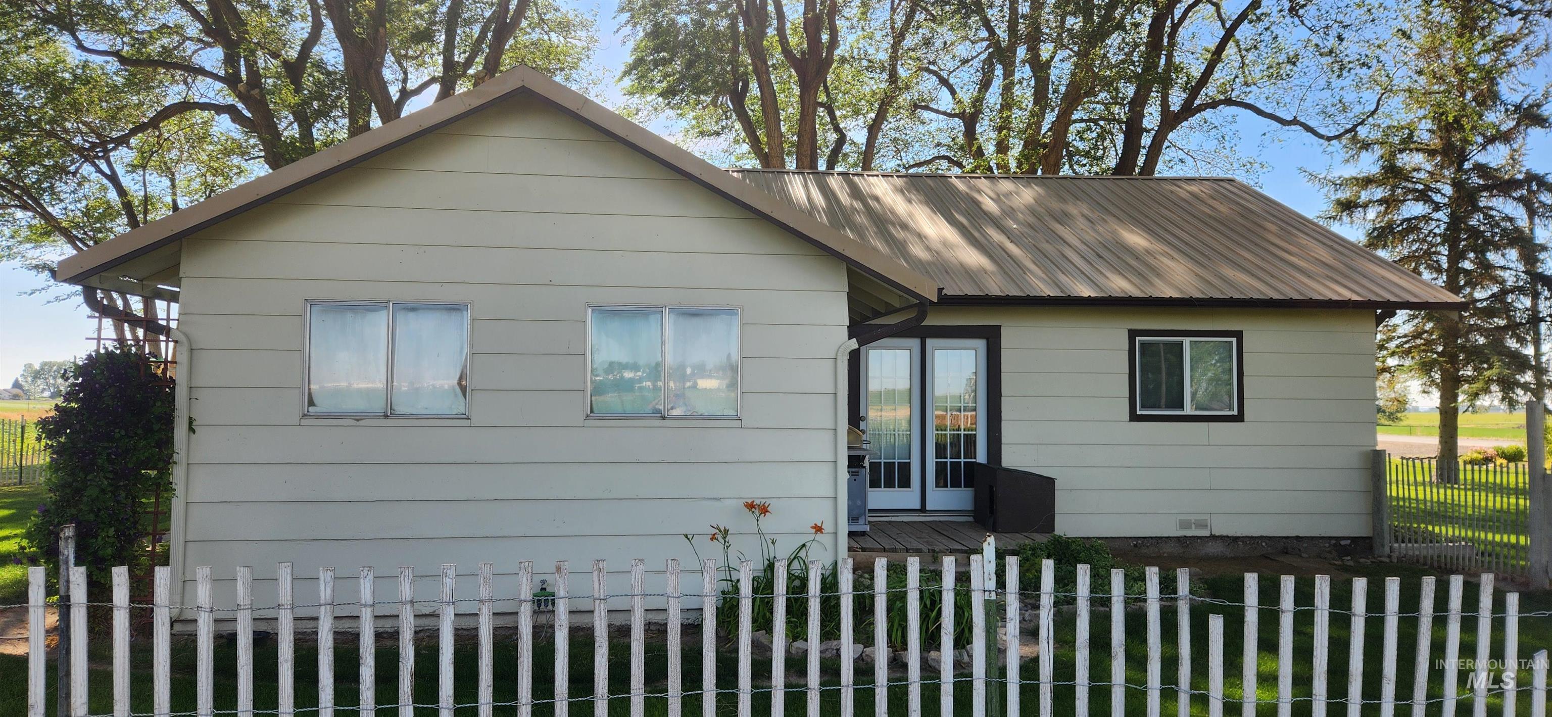 1641 E 3800 N Property Photo 3