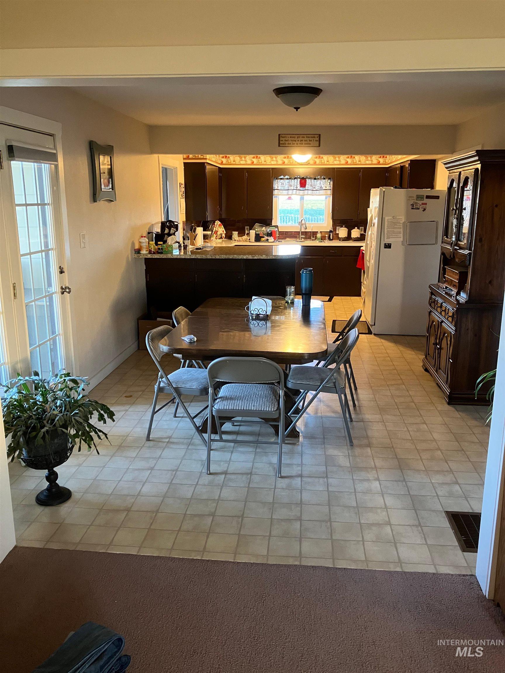 1641 E 3800 N Property Photo 11