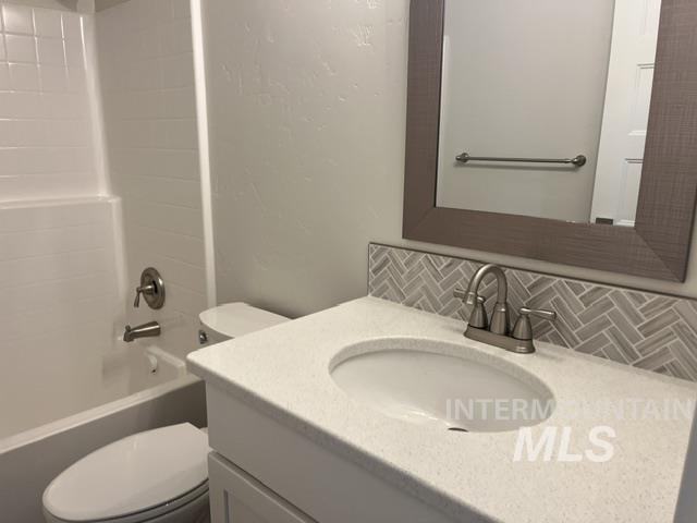 544 N 12th Ave Property Photo 18