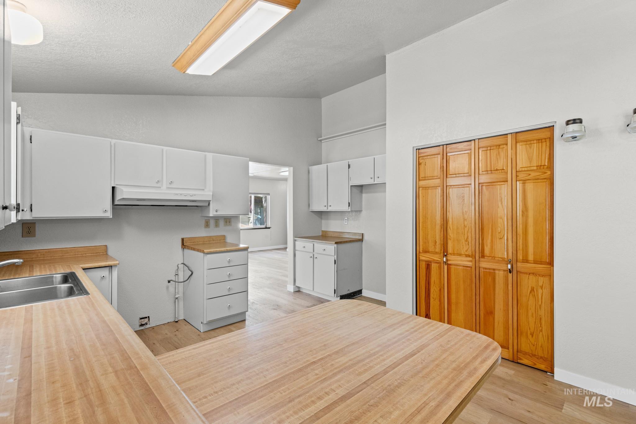 18 Hida Way Property Photo 10
