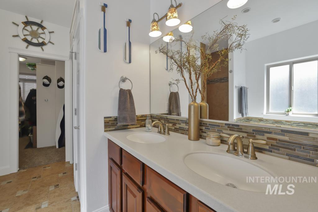 629 Lochsa Road Property Photo 30
