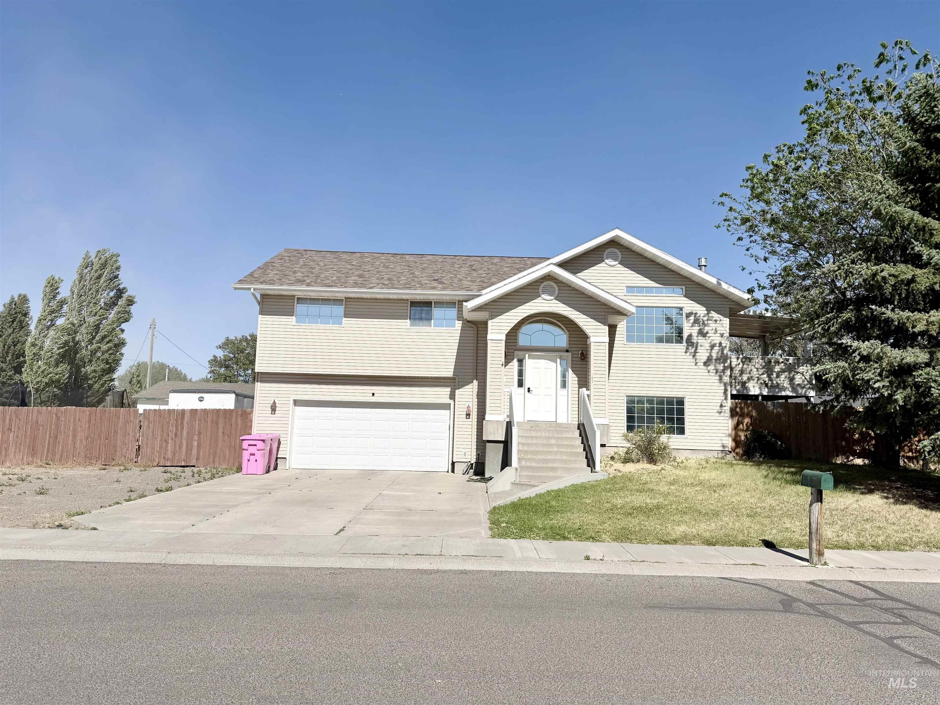 101 Jasper Dr Property Photo 1