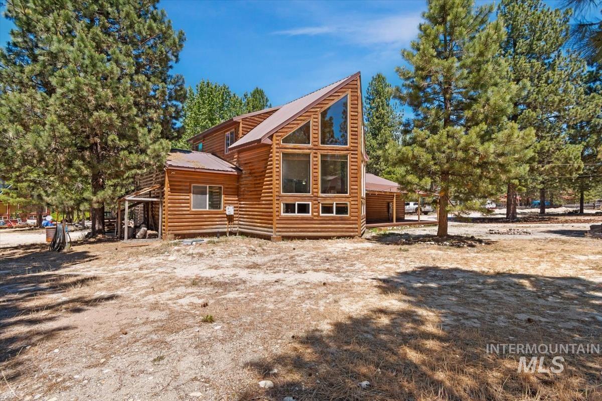 417 Elk Creek Rd Property Photo 1
