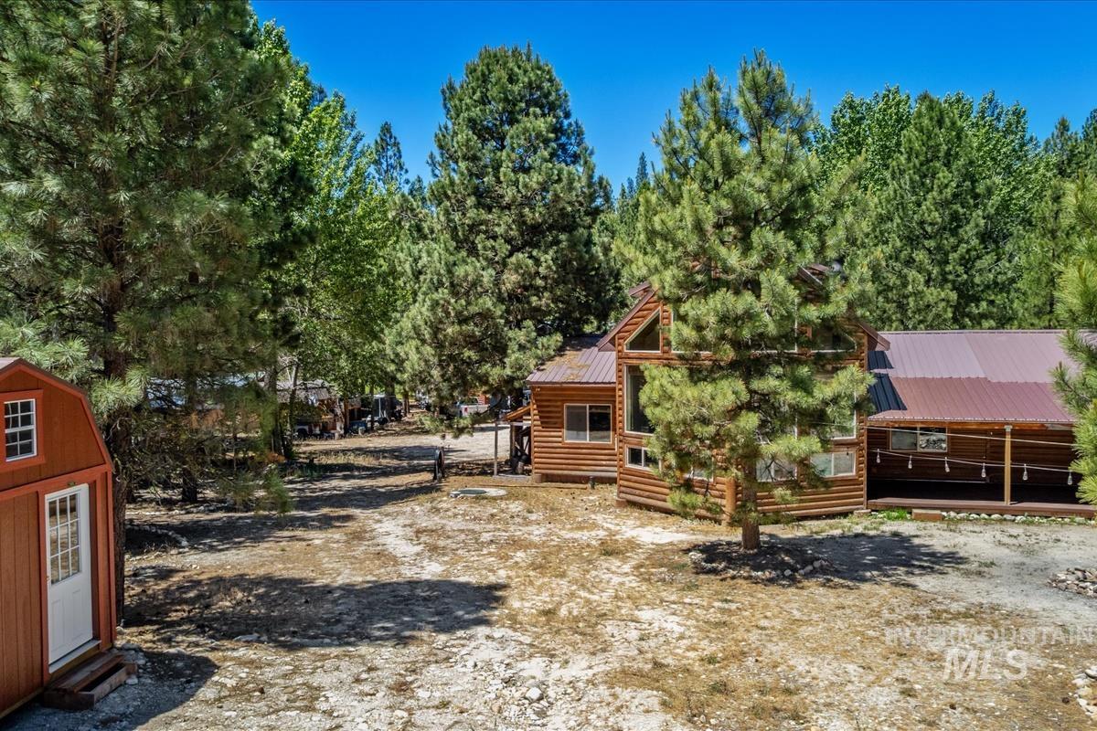 417 Elk Creek Rd Property Photo 31