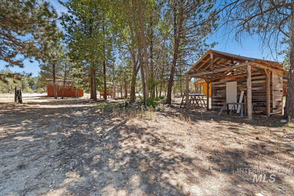 417 Elk Creek Rd Property Photo 38