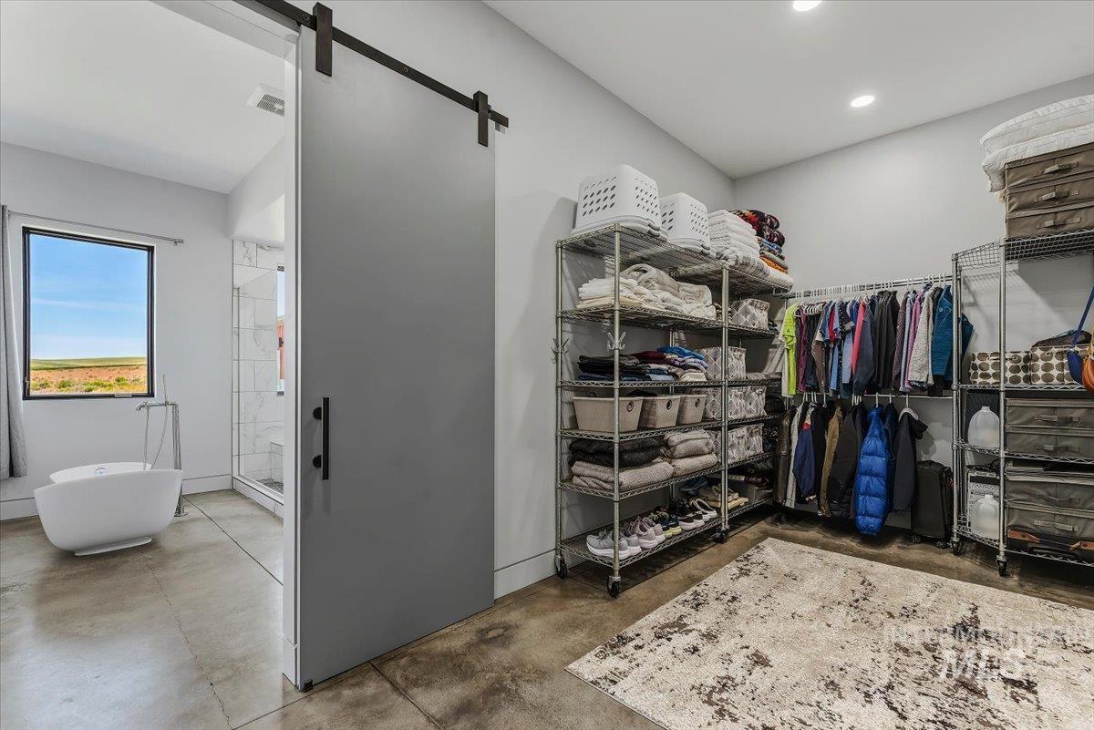 21692 Market Road Property Photo 25