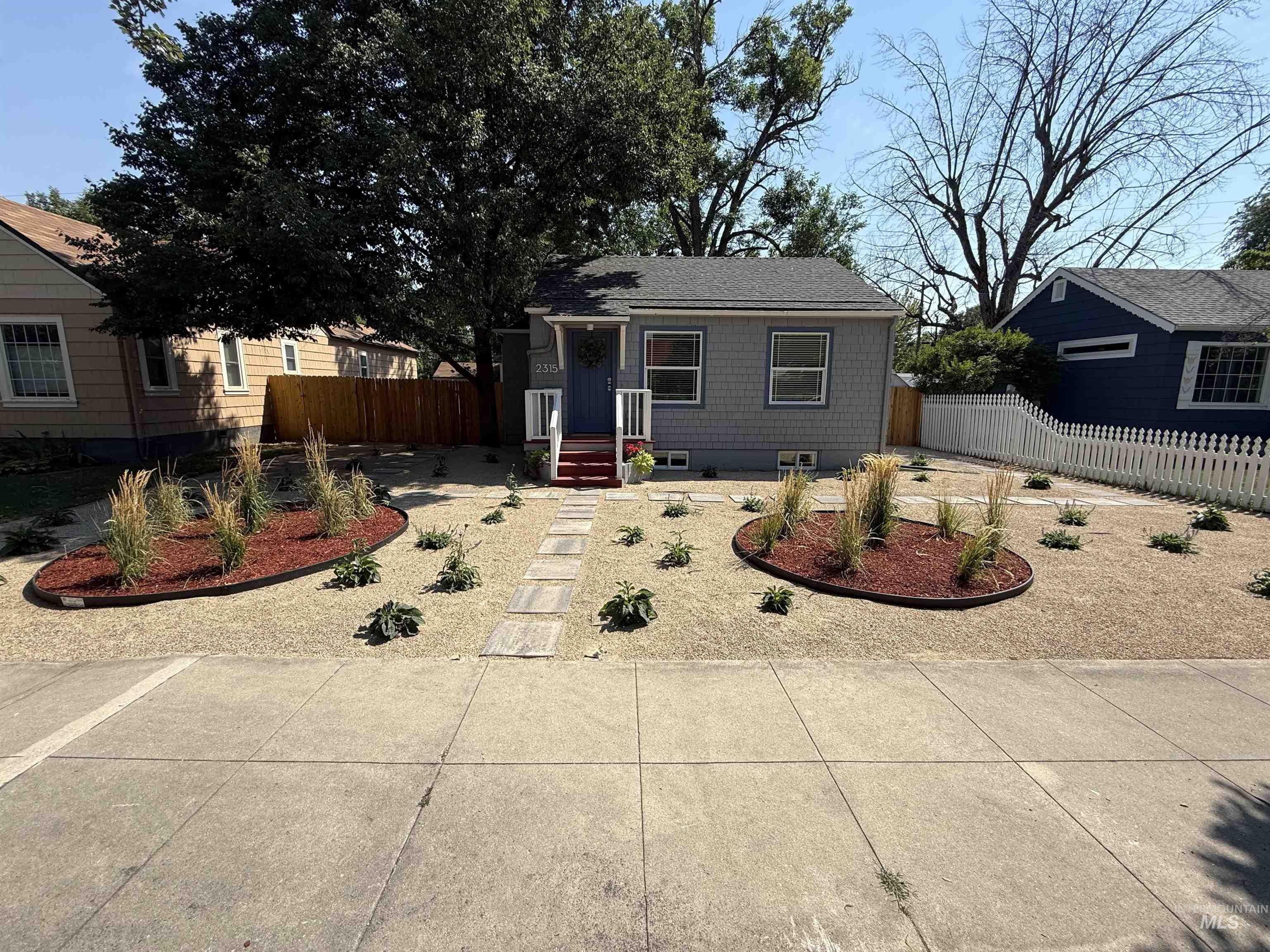 2315 W Jefferson Street Property Photo 1