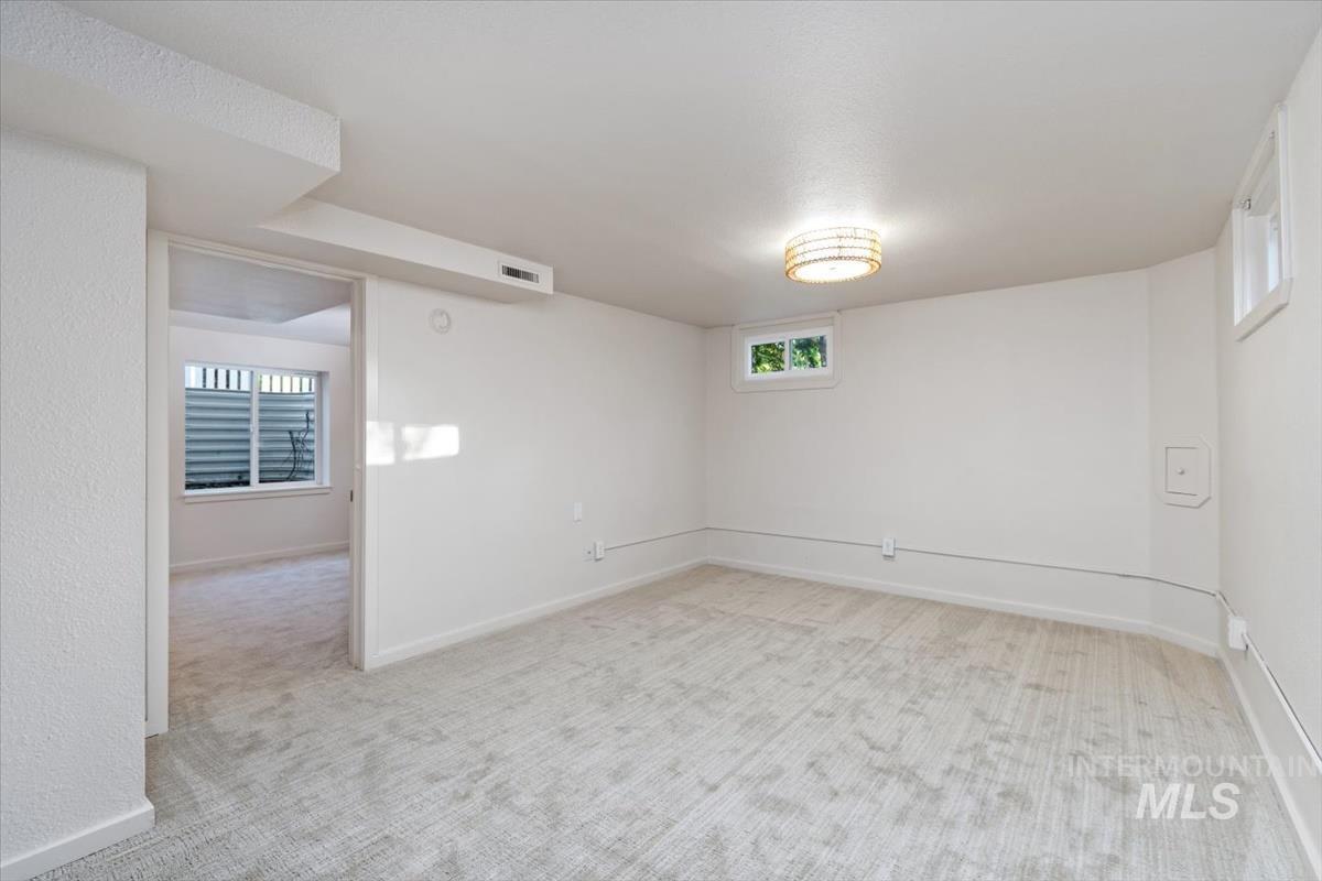 2315 W Jefferson Street Property Photo 21