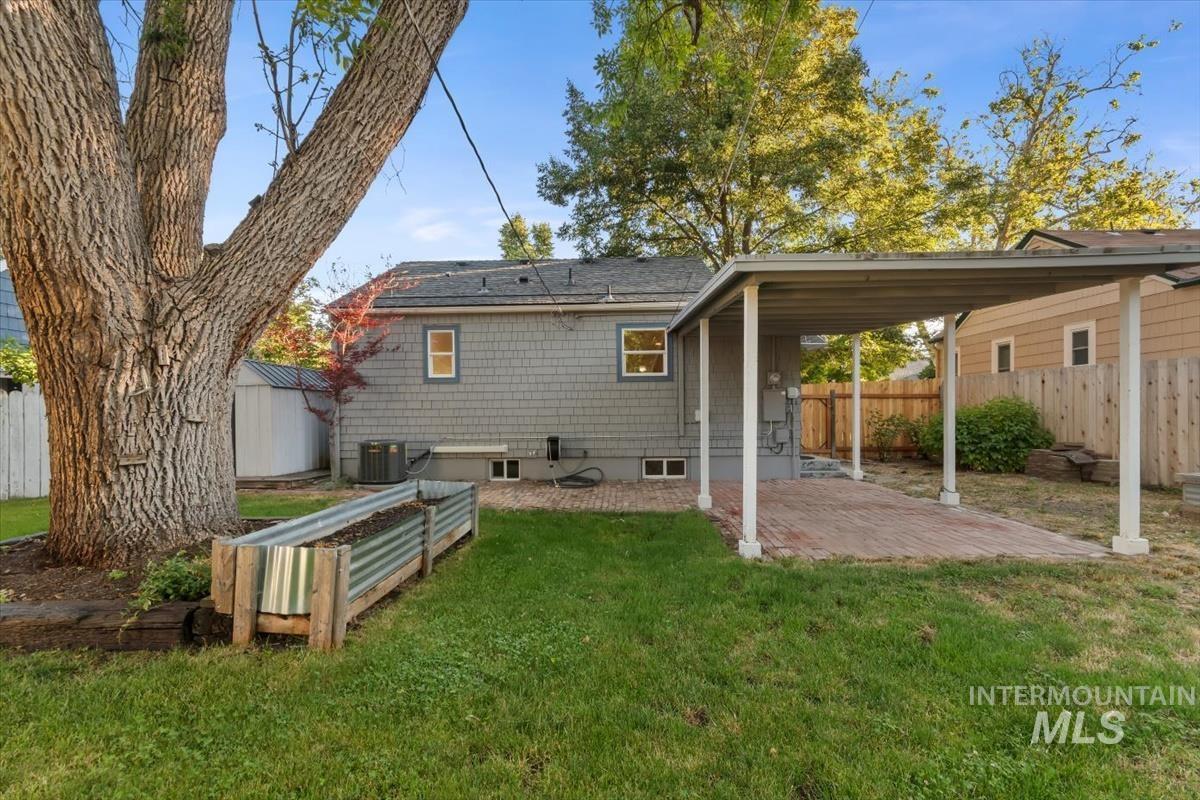2315 W Jefferson Street Property Photo 25