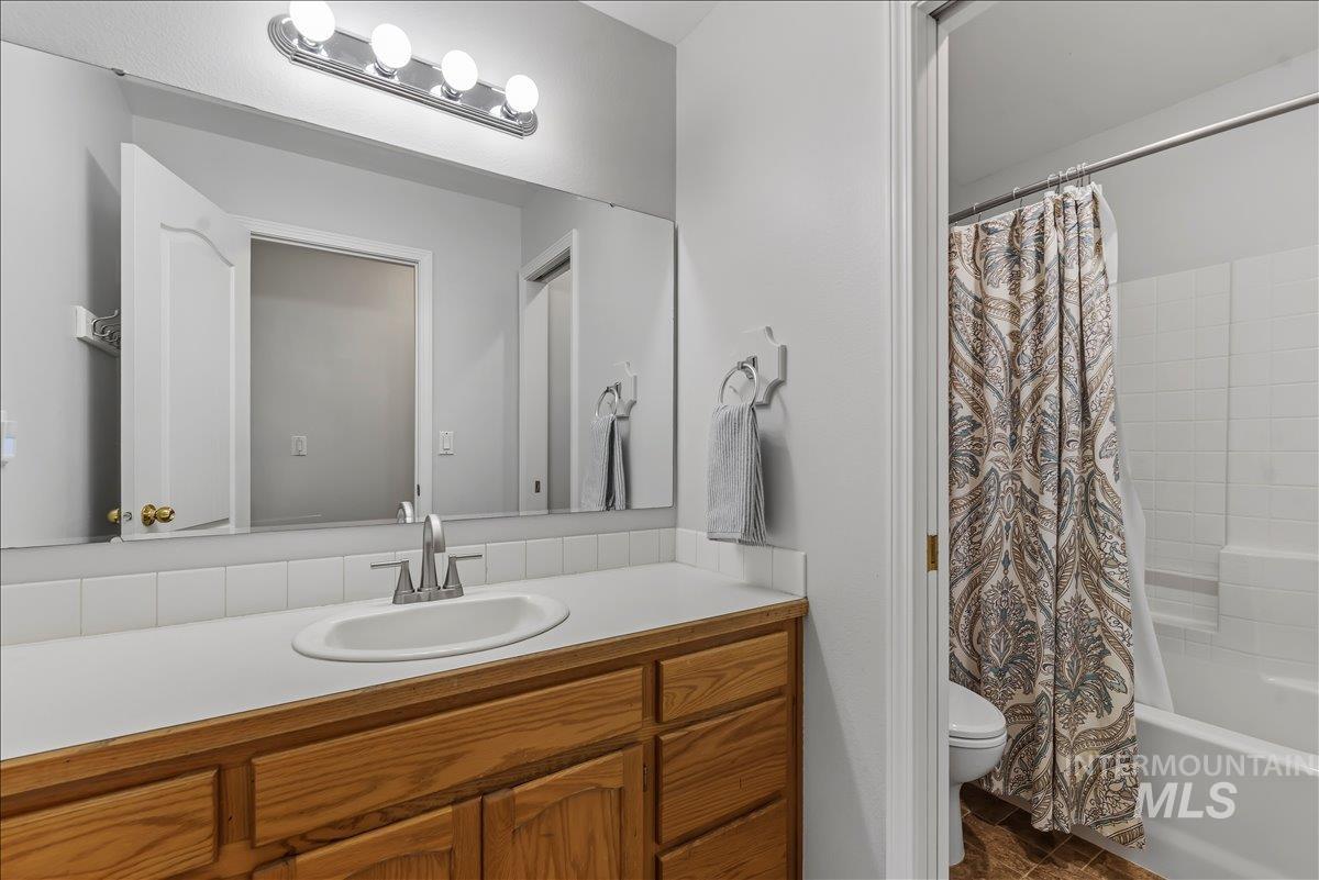 2078 W Lowry Street Property Photo 32