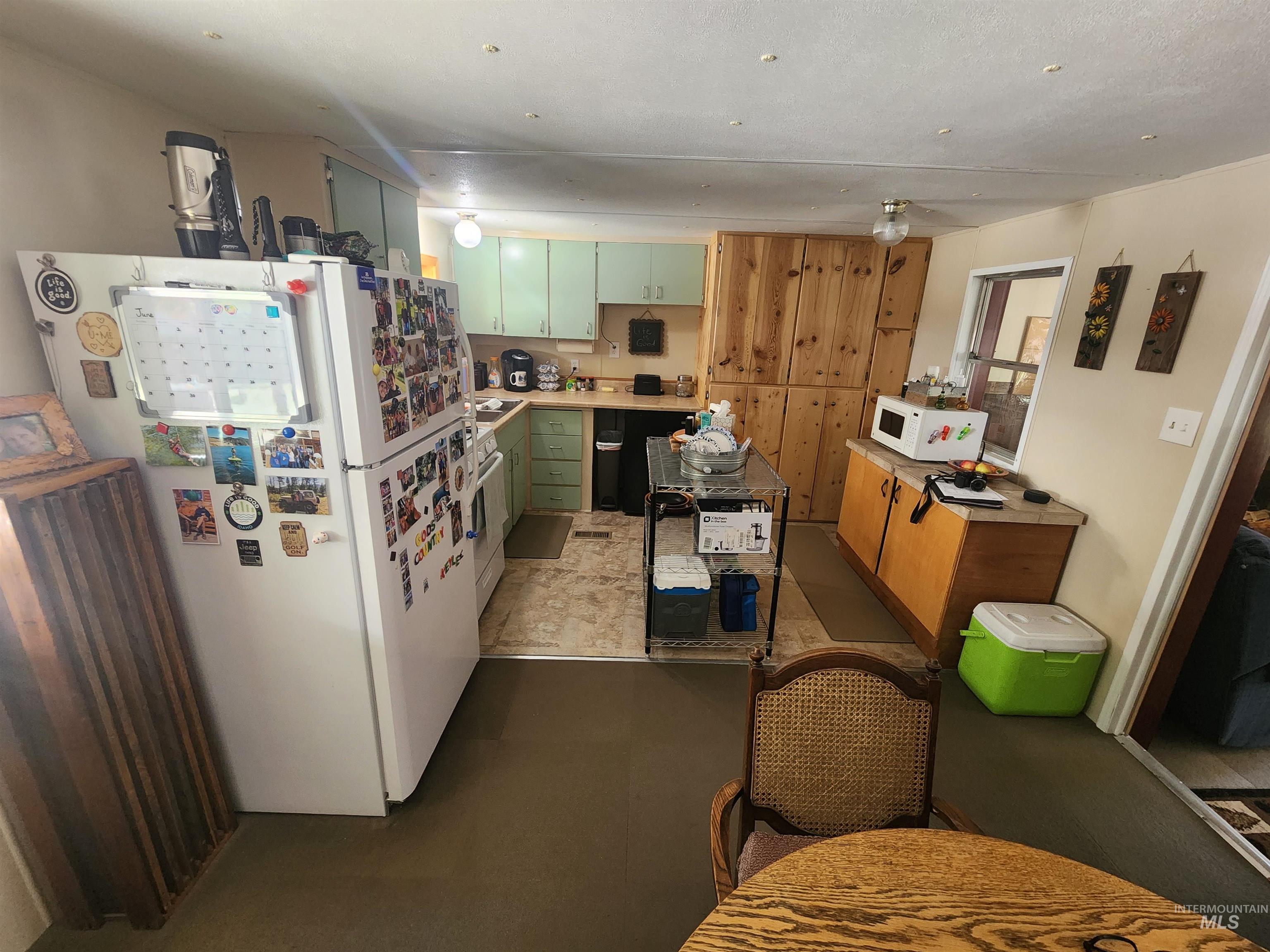 38 E Foster Street Property Photo 7