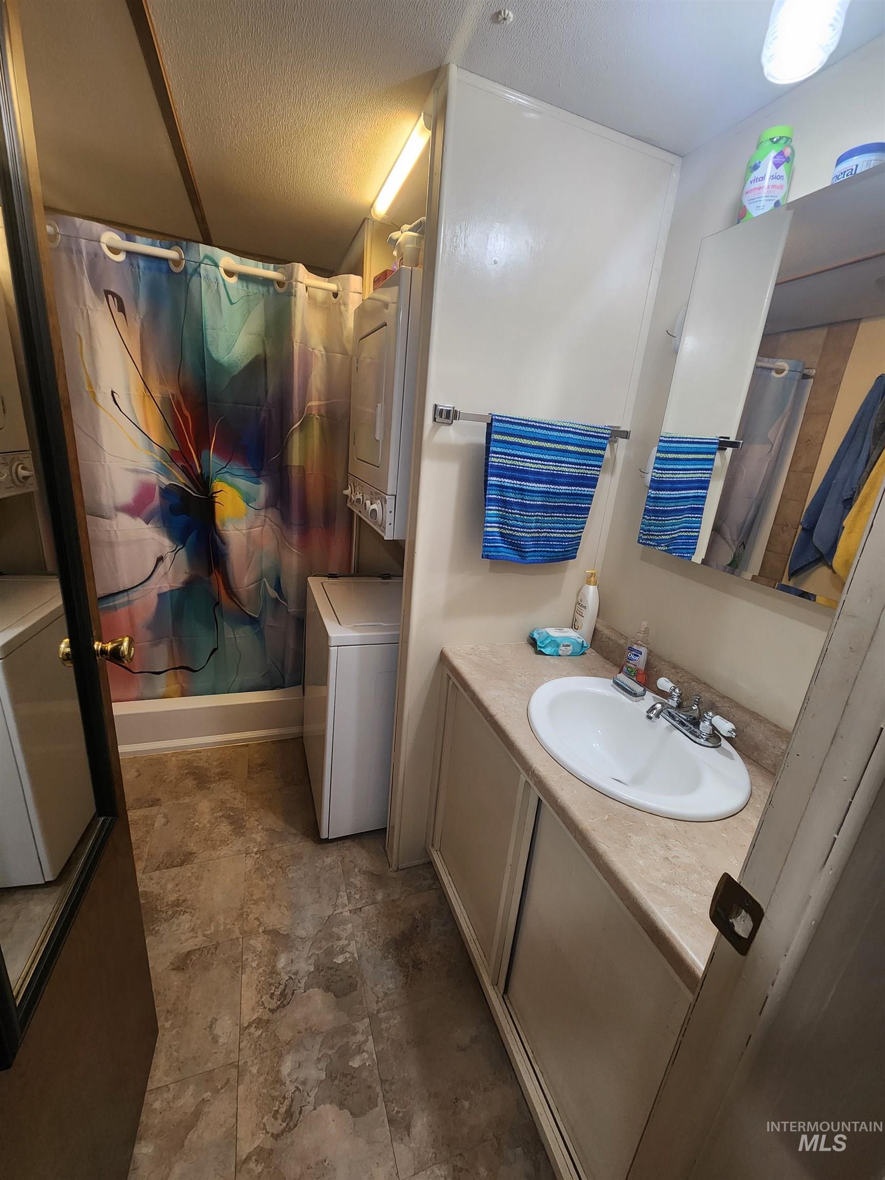 38 E Foster Street Property Photo 10