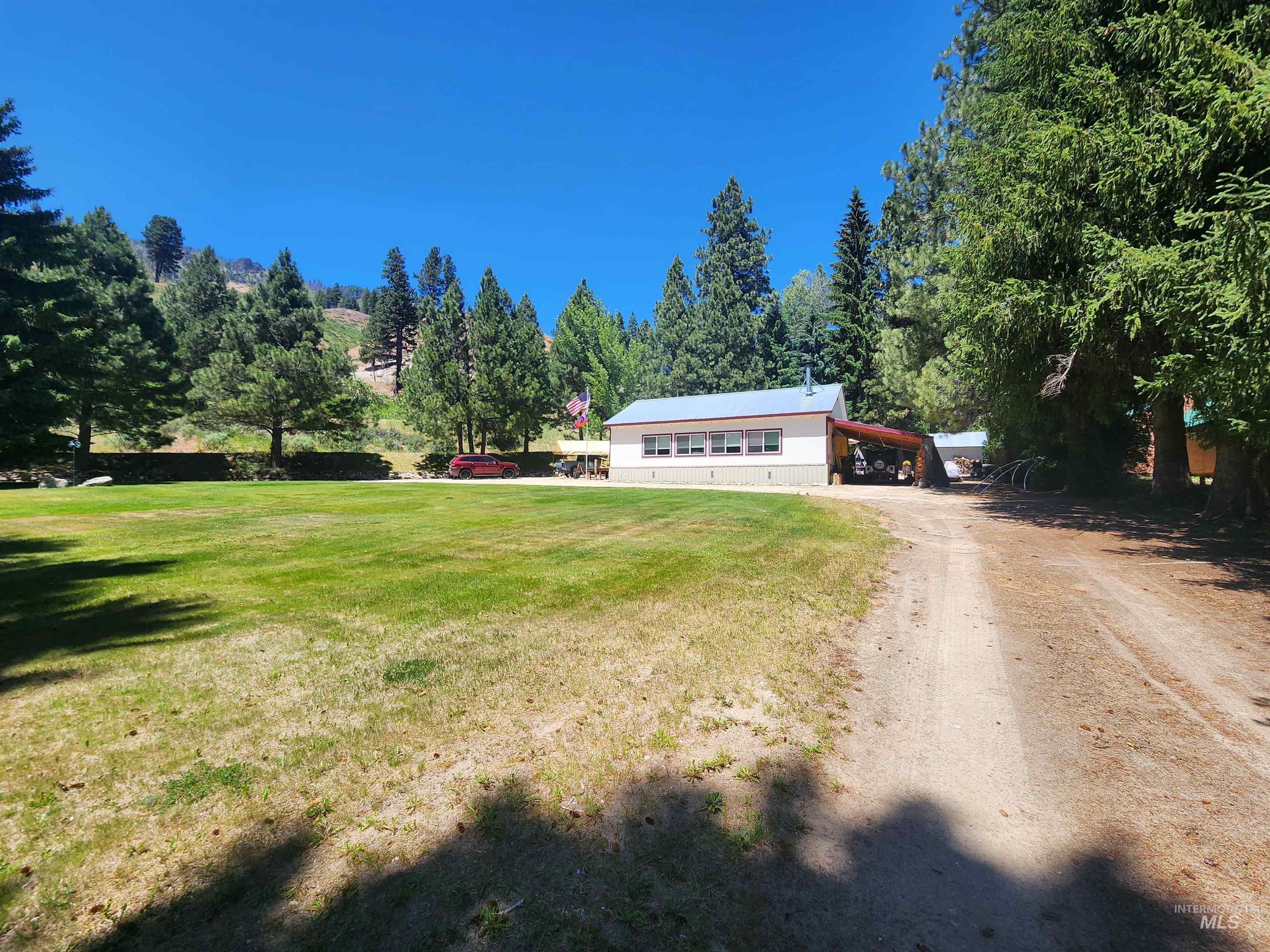 38 E Foster Street Property Photo 16