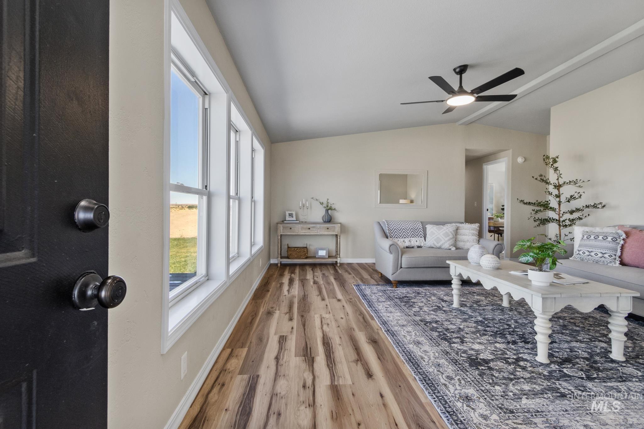 21710 Wood Ln Property Photo 13