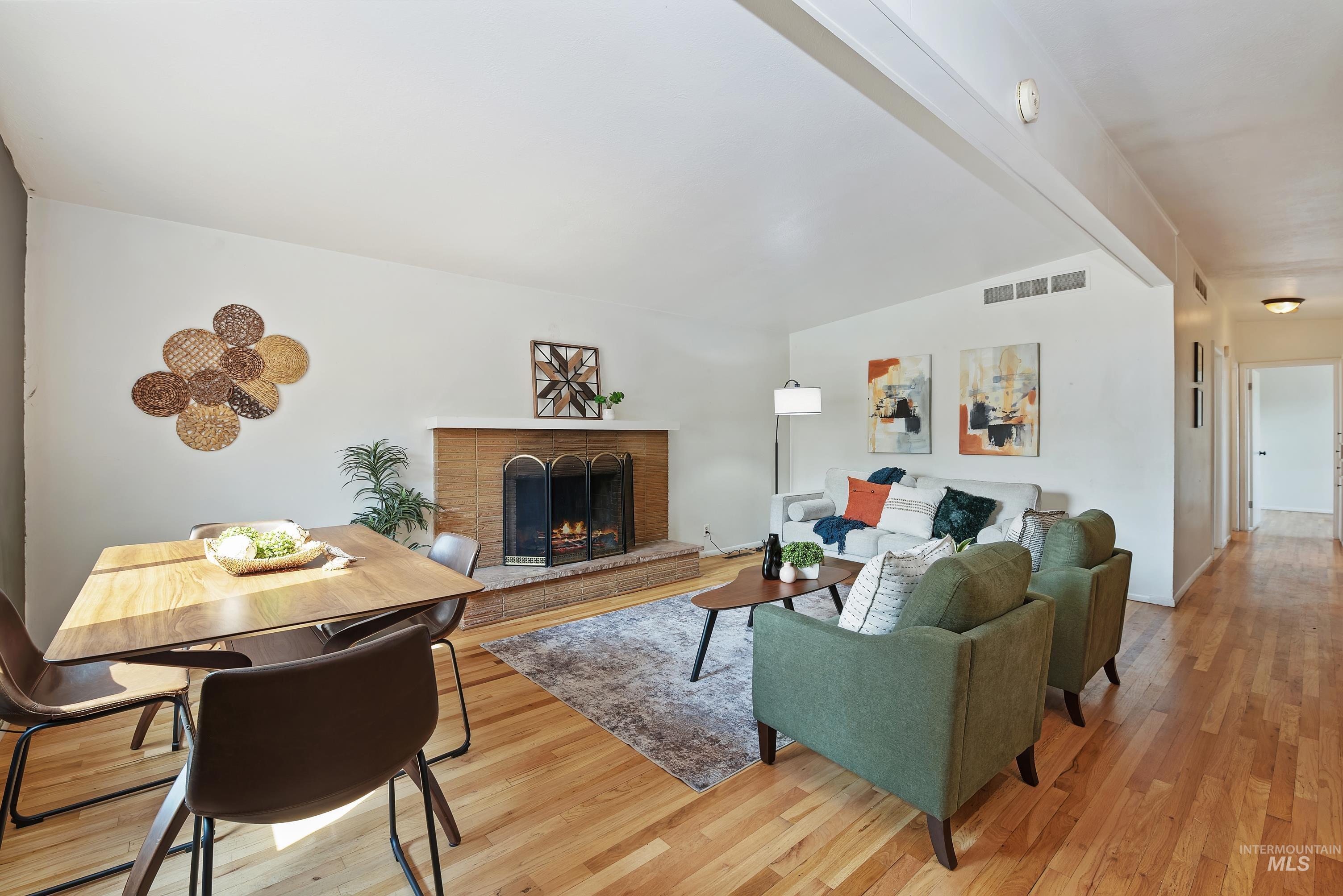 1402 S Brooklawn Property Photo 1