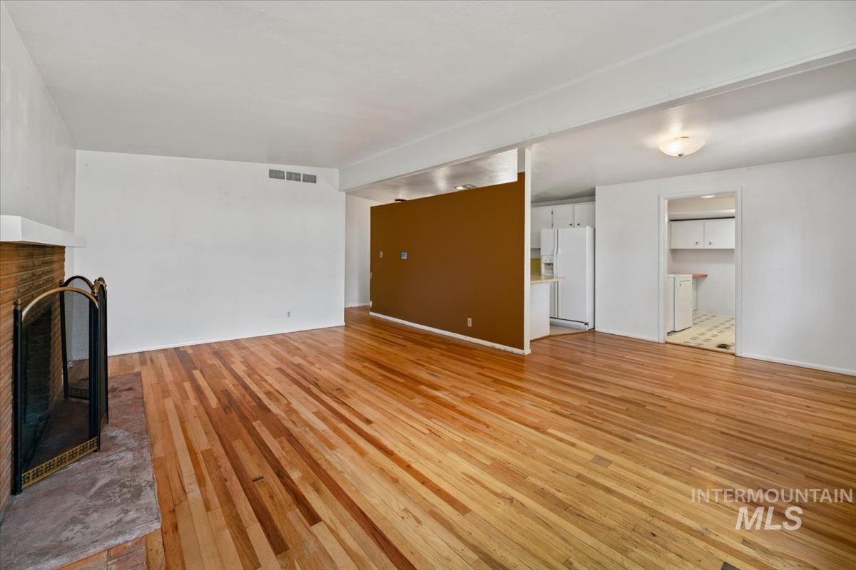 1402 S Brooklawn Property Photo 5