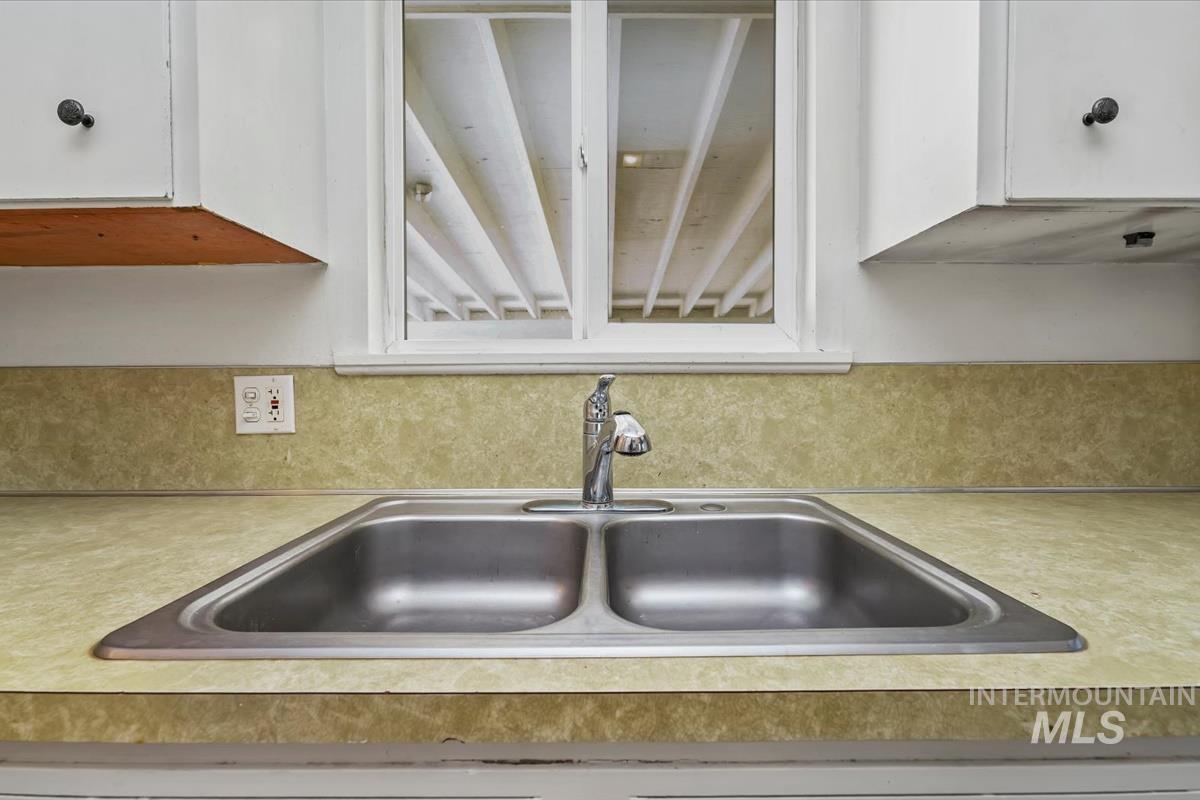 1402 S Brooklawn Property Photo 10