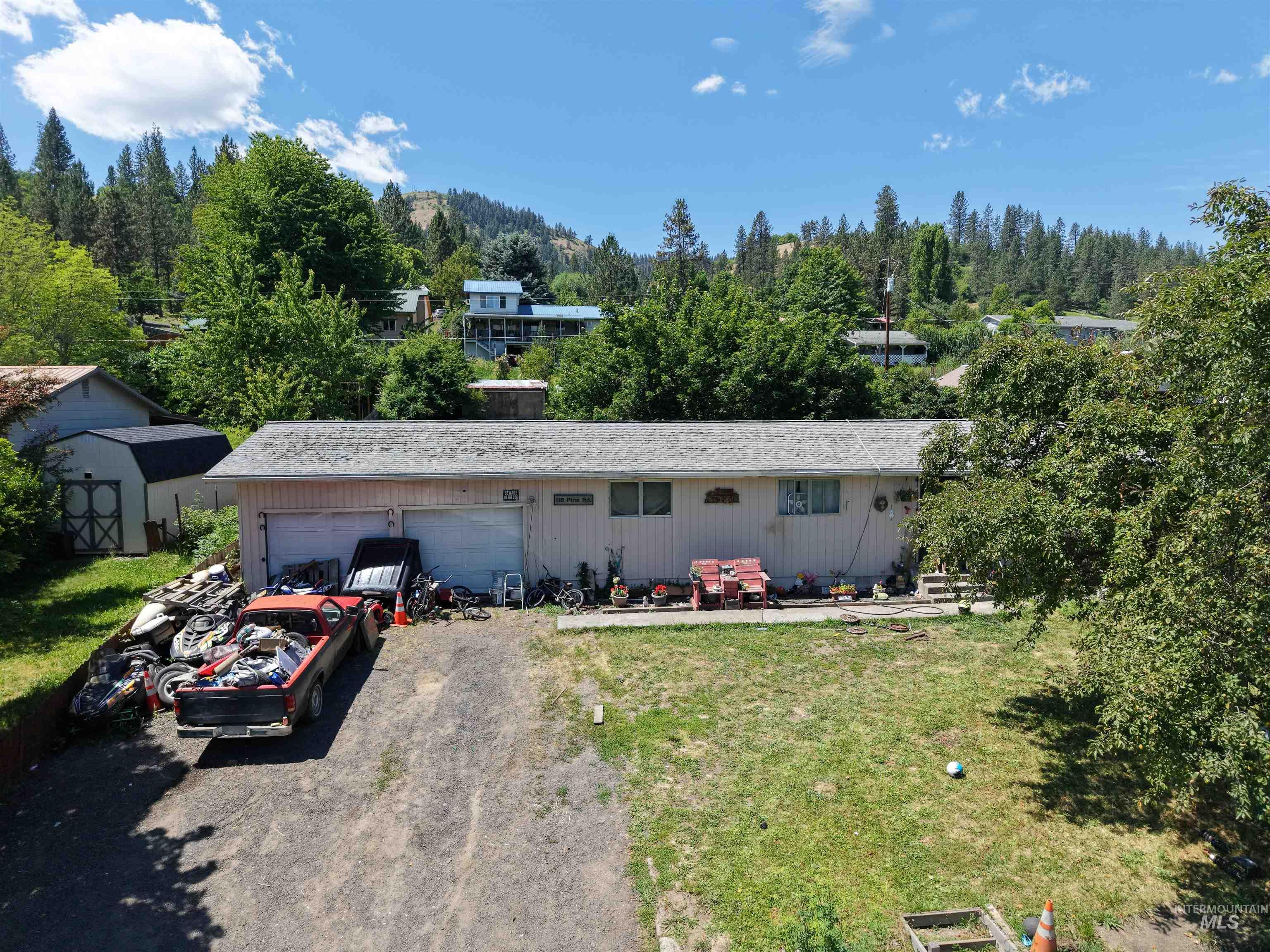 118 Pine Rd Property Photo 1
