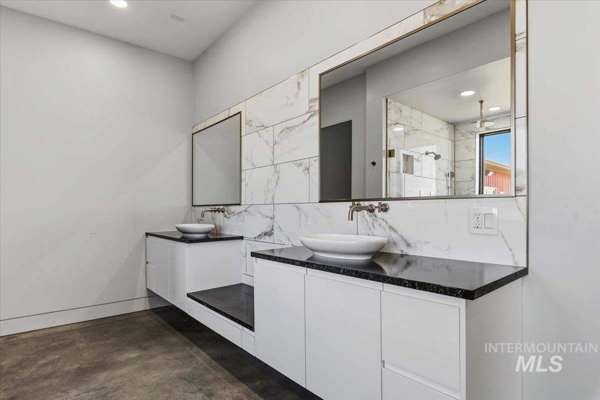 21692 Market Rd Property Photo 20