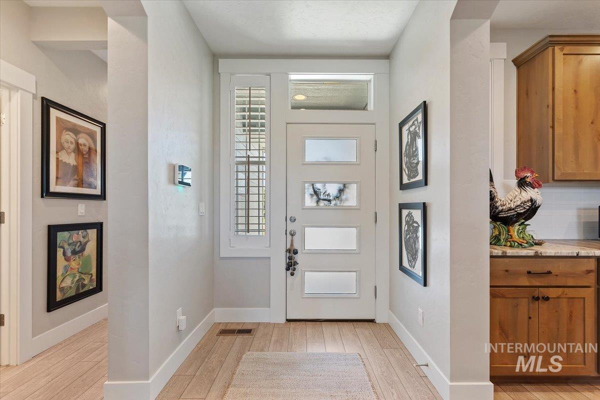 6070 E Canyon Crossing Dr Property Photo 5