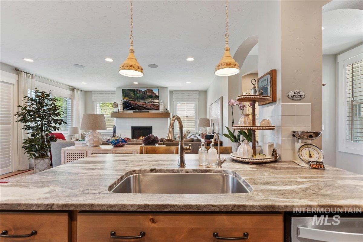 6070 E Canyon Crossing Dr Property Photo 15