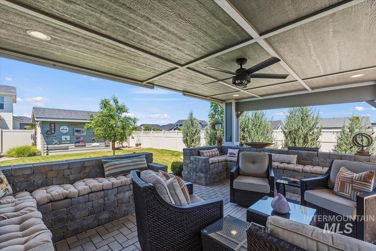6070 E Canyon Crossing Dr Property Photo 42