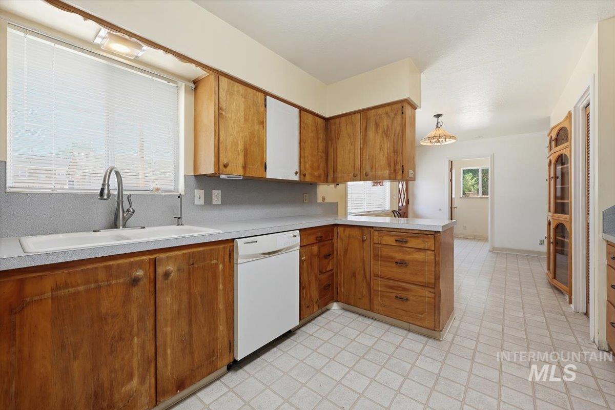 131 Sears Drive Property Photo 10