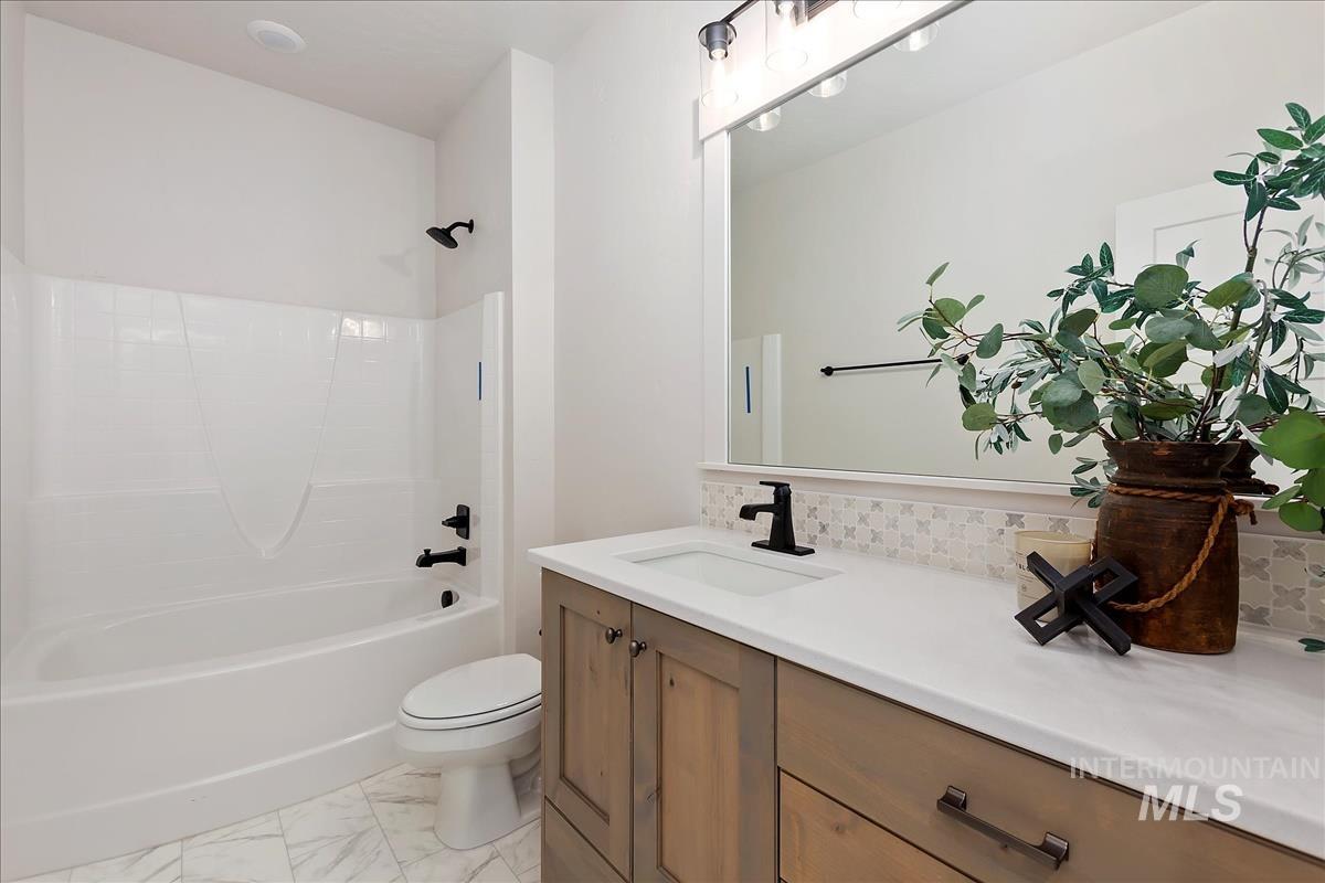 4631 N Alameda Creek Ave Property Photo 12